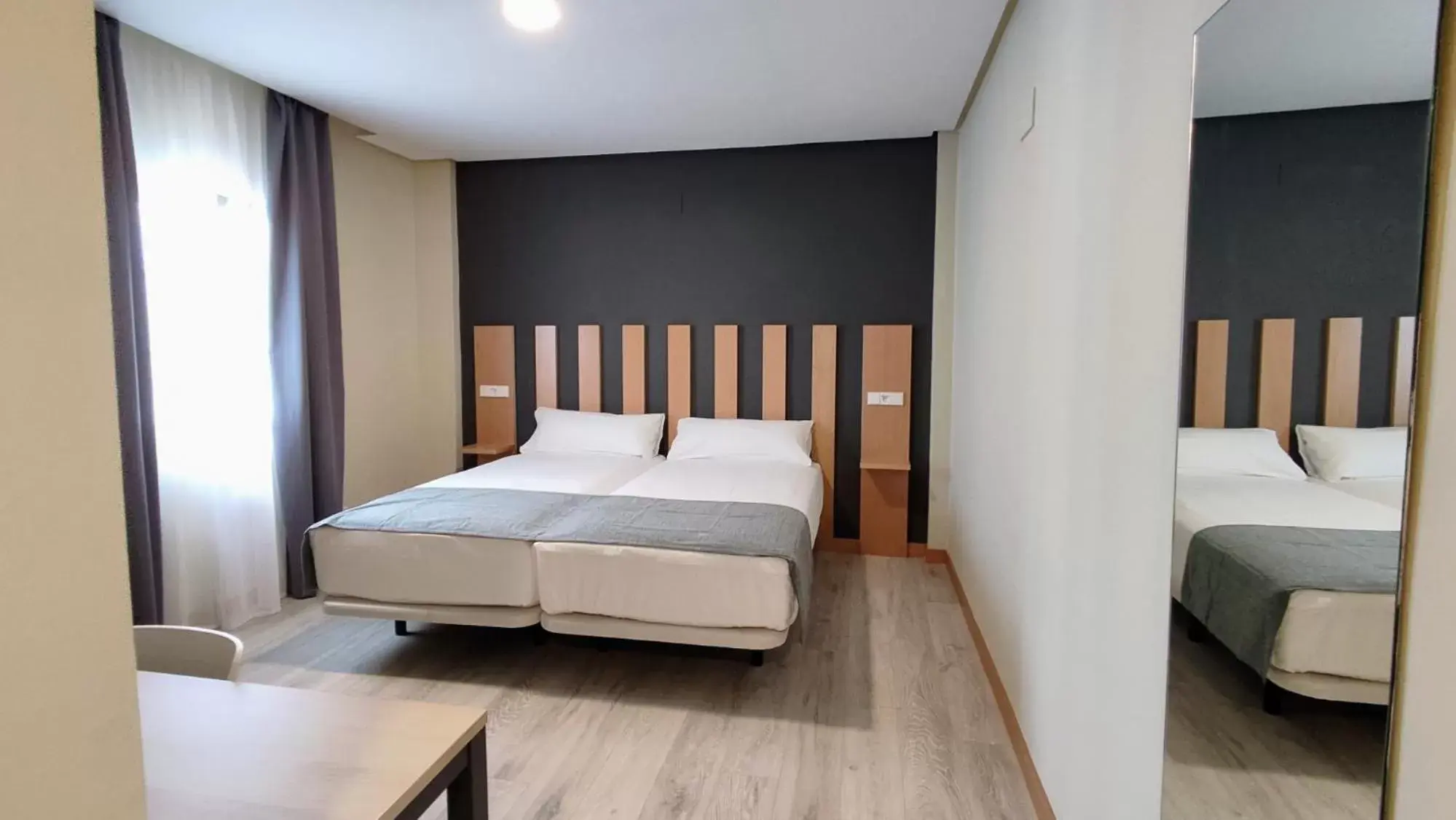 Photo of the whole room, Bed in Smart Hotel La Sagra