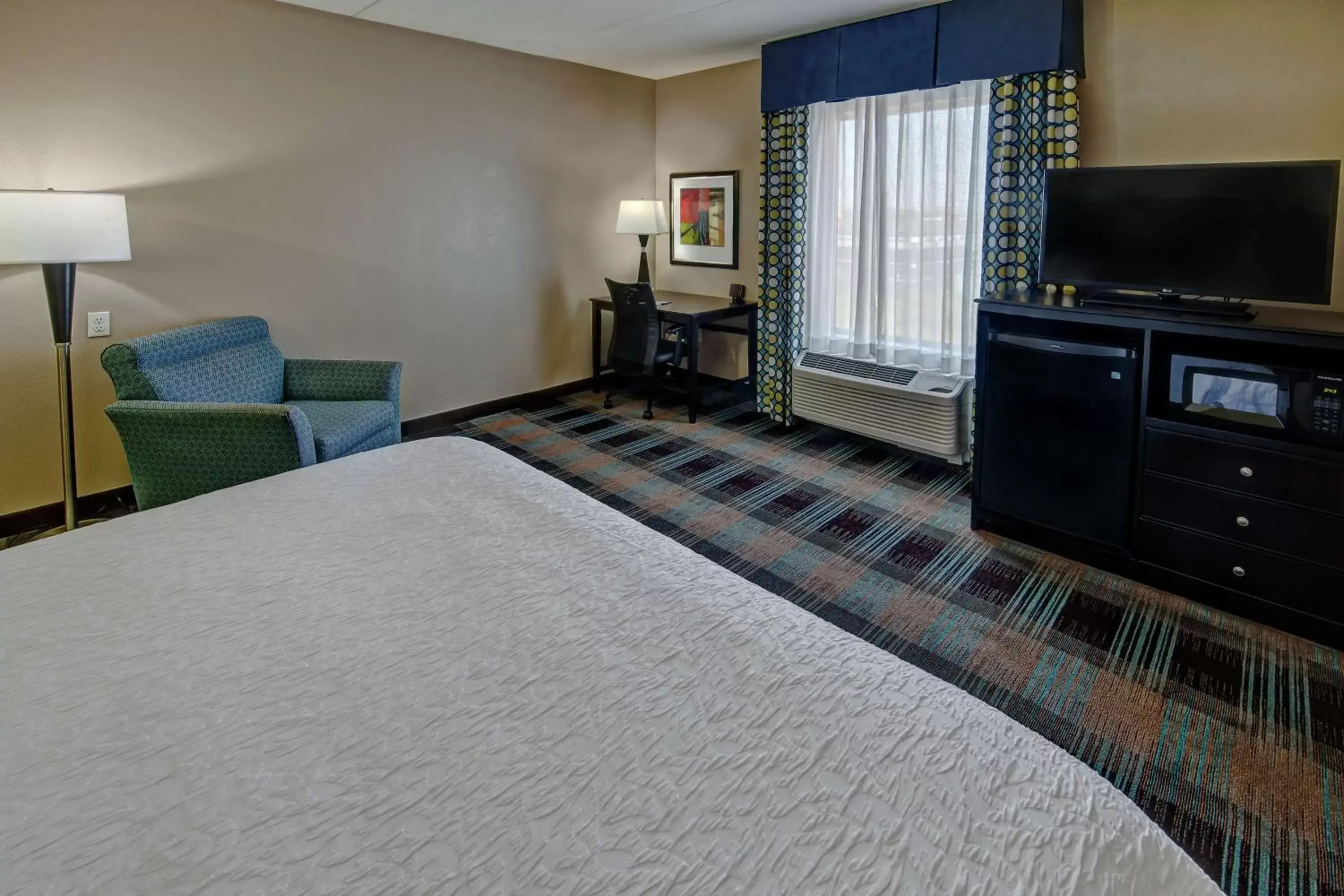 Bedroom, Bed in Hampton Inn & Suites Clarksville