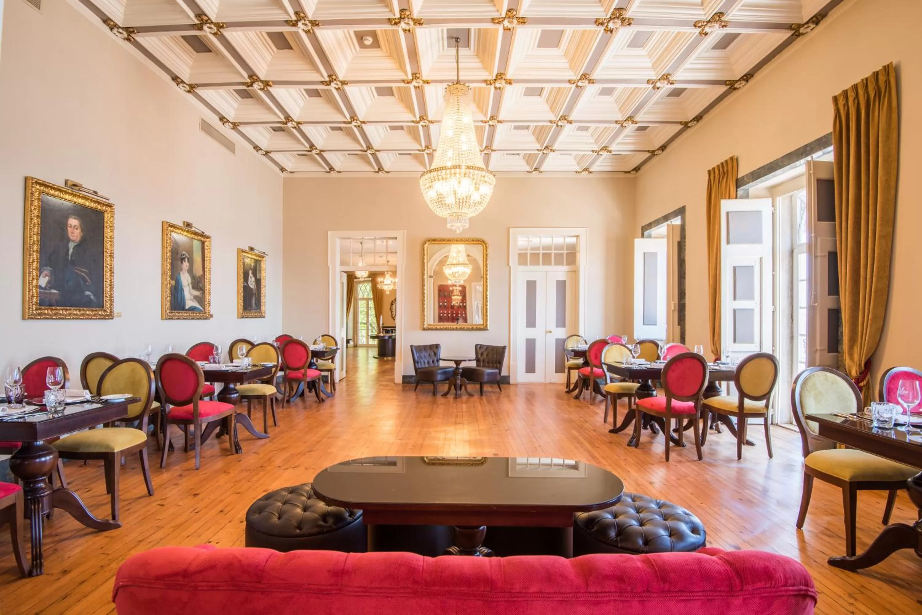 Restaurant/places to eat in Vila Gale Collection Palácio dos Arcos