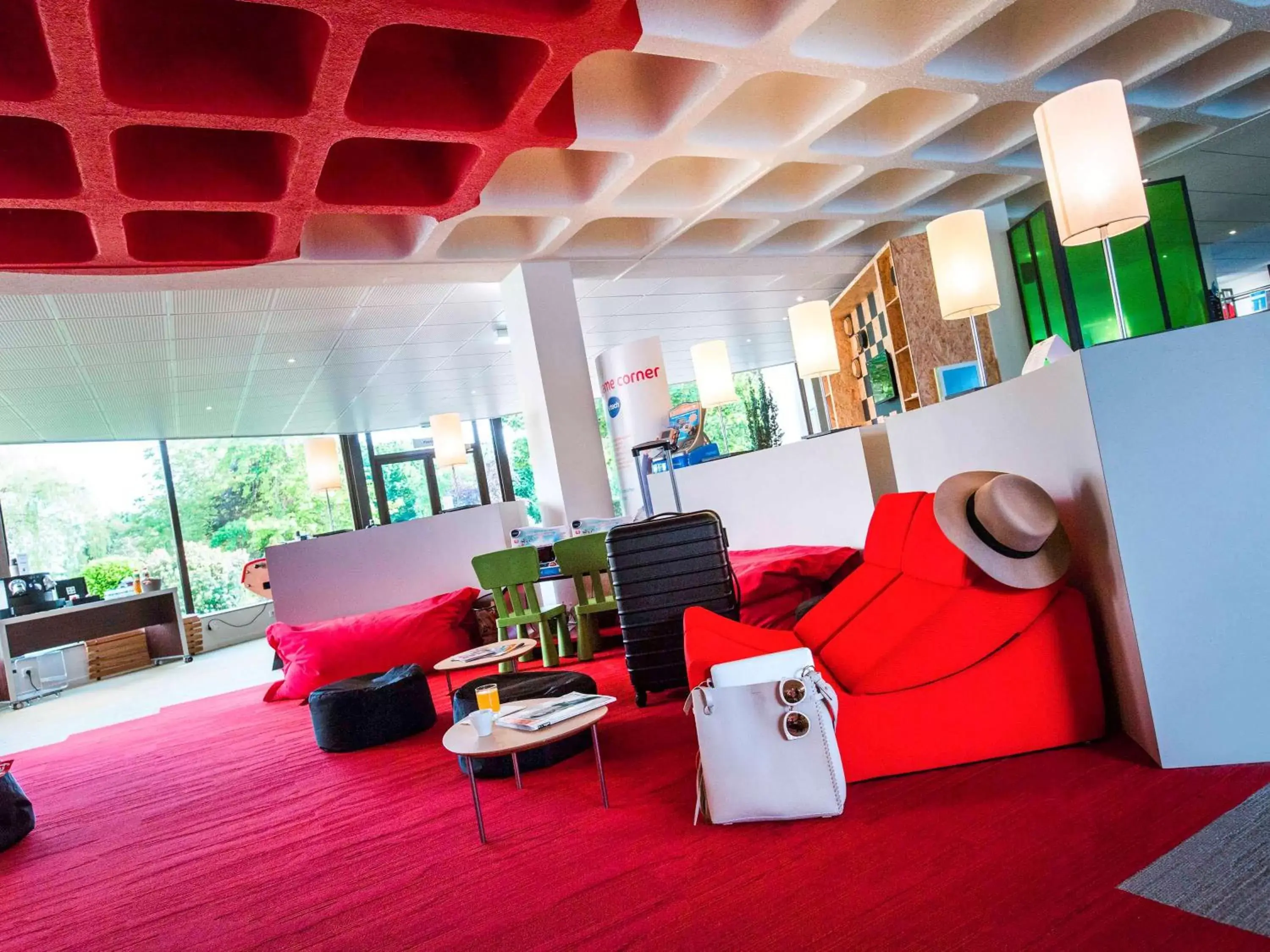 Property building, Lobby/Reception in ibis Styles Tours Sud