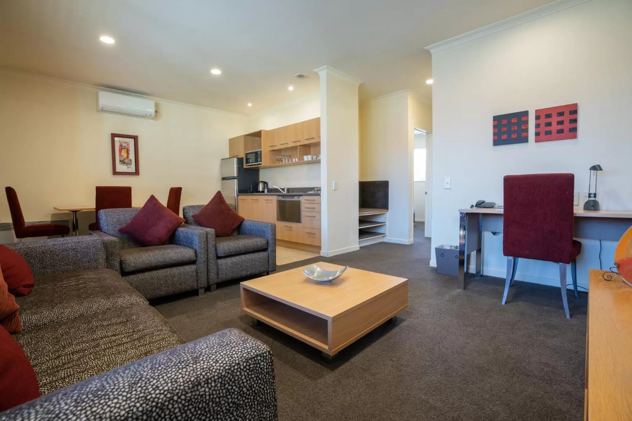 Living room, Seating Area in Regal Palms Resort