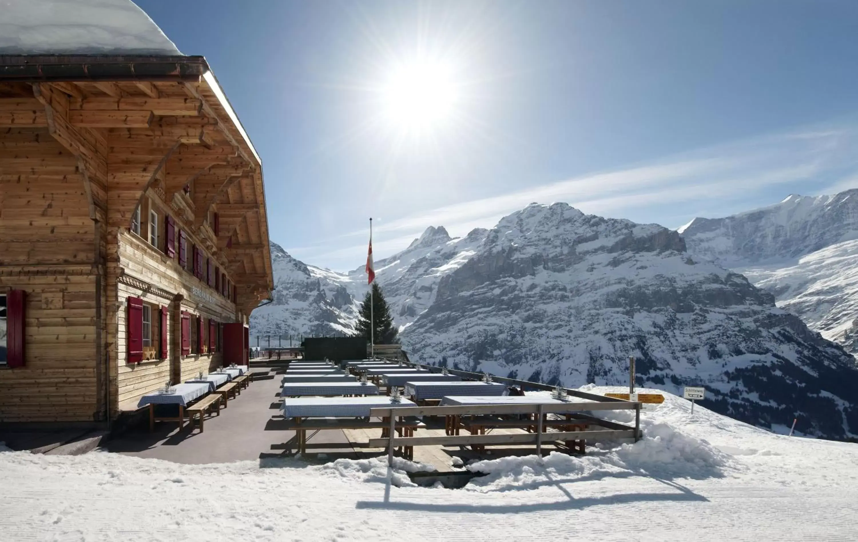 Facade/entrance, Winter in Alpinhotel Bort