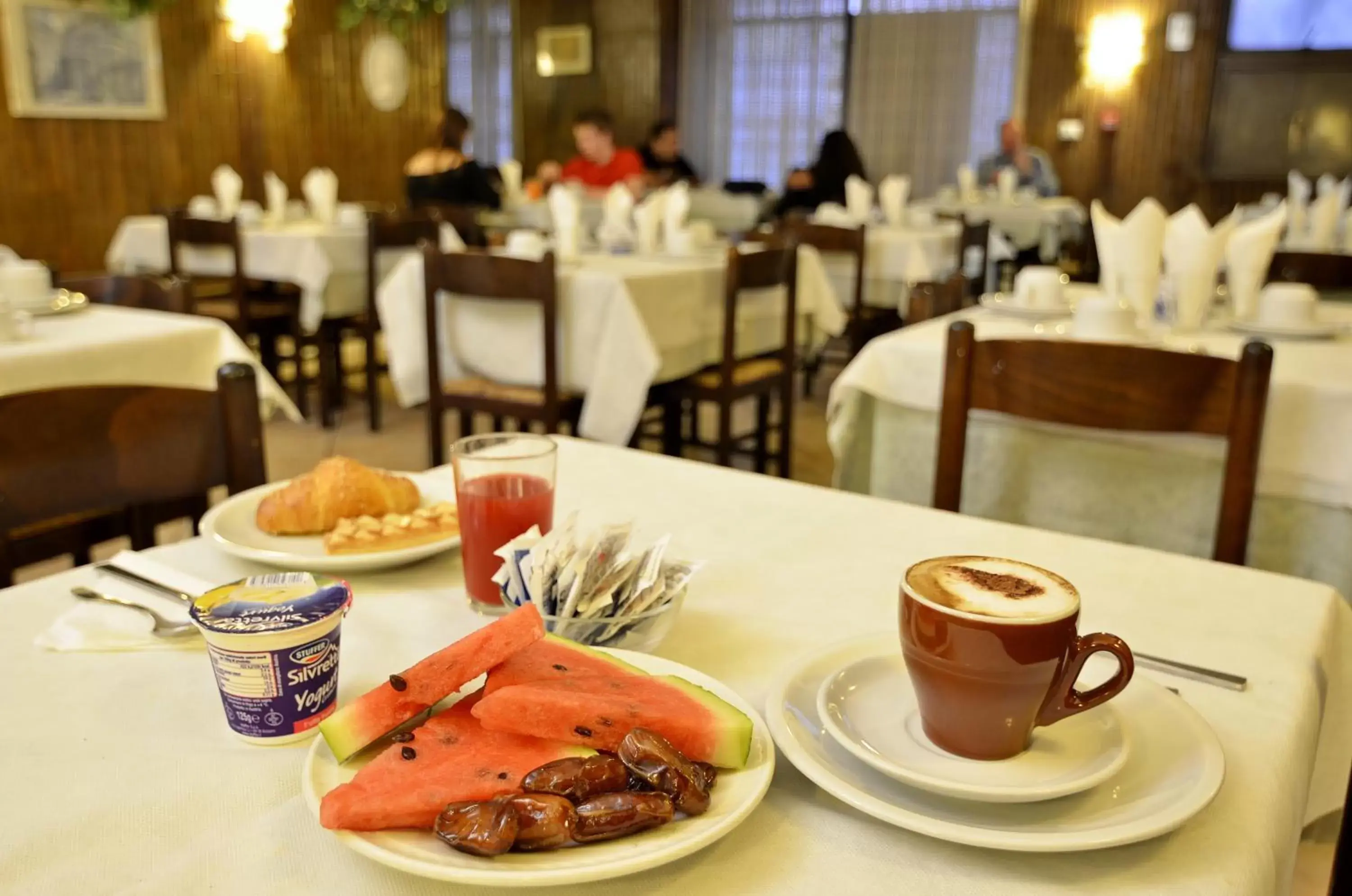 Continental breakfast, Restaurant/Places to Eat in Hotel Tirreno