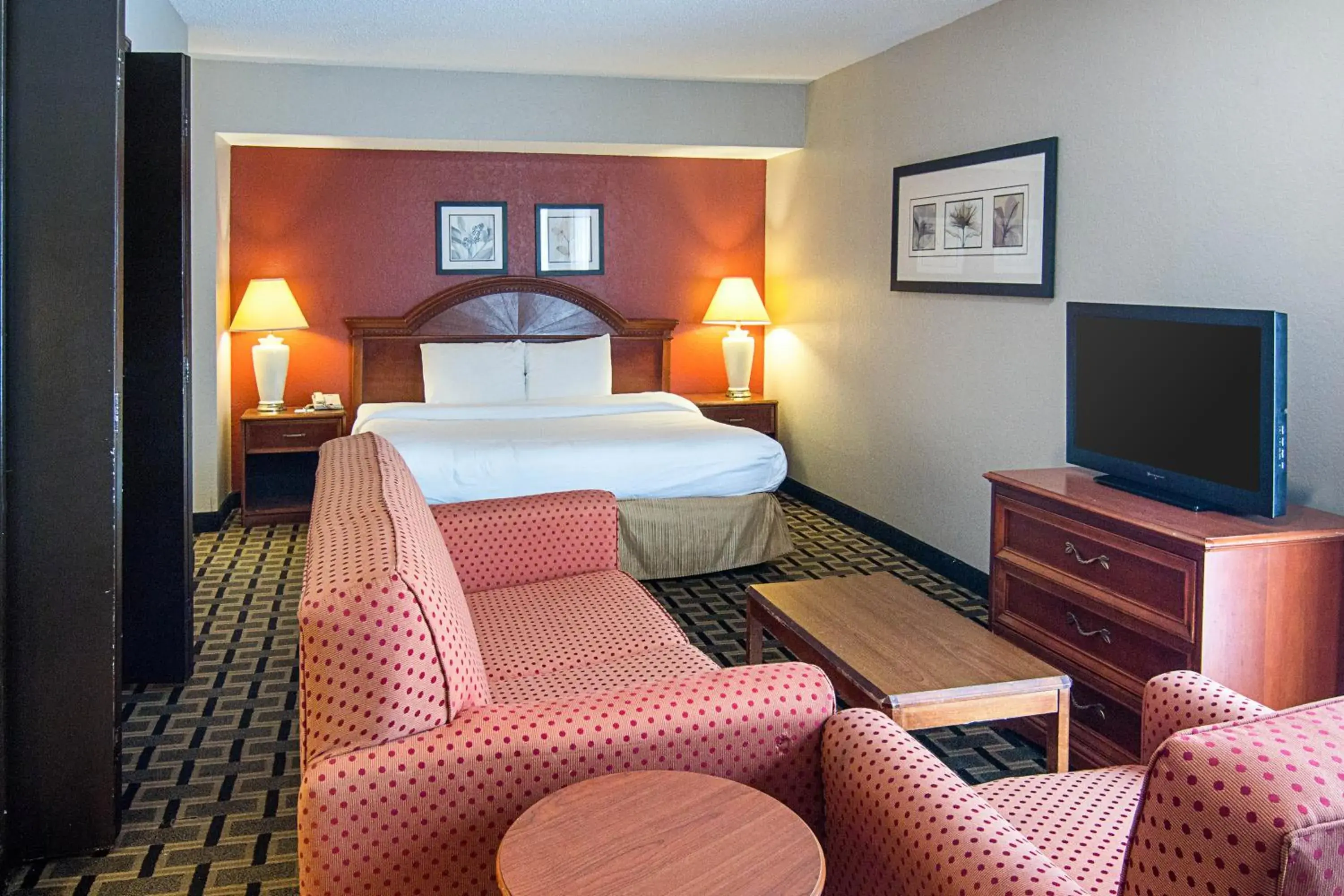 Photo of the whole room, Bed in Extended Studio Suites Hotel- Bossier City