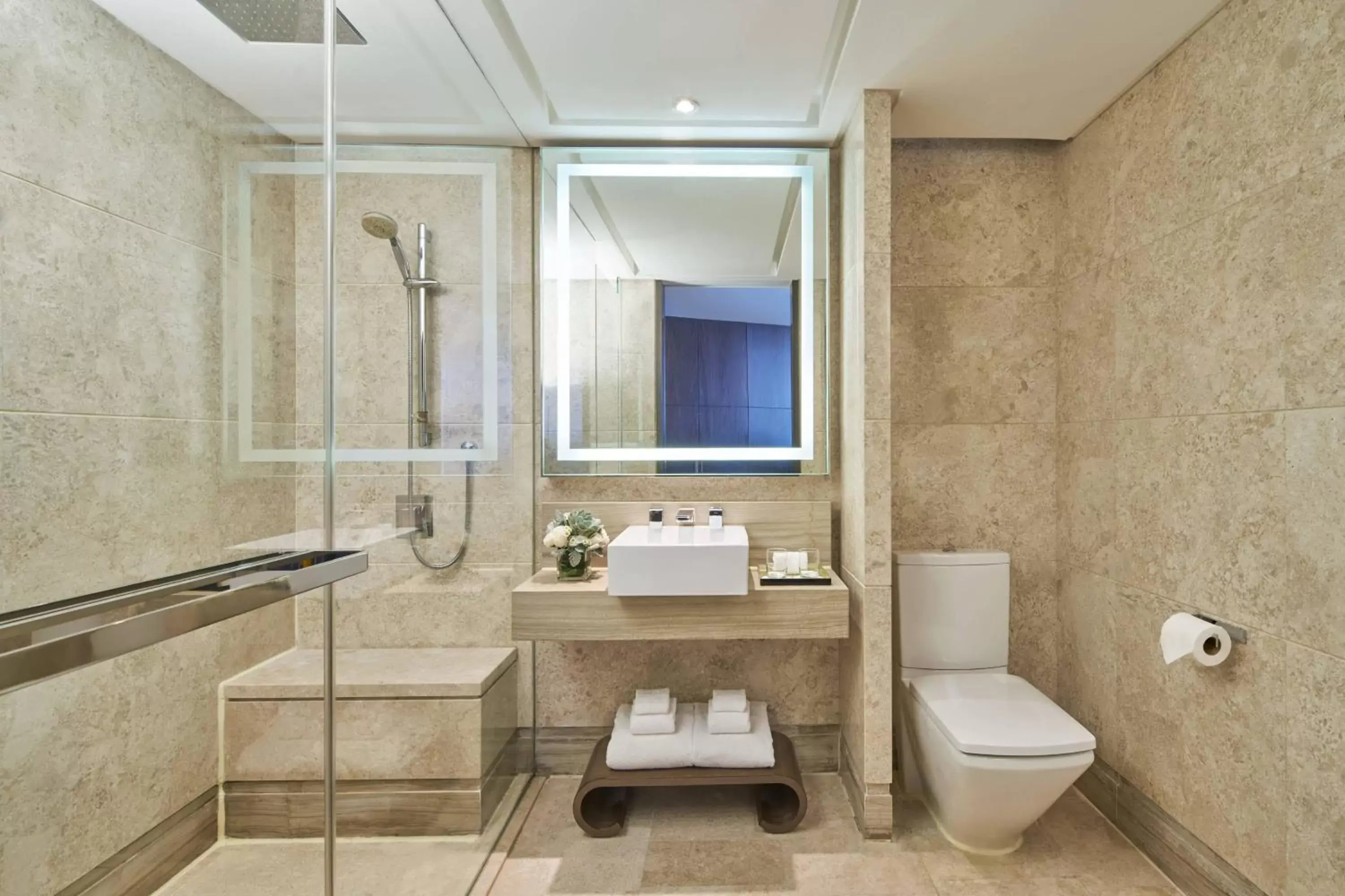 Bathroom in Singapore Marriott Tang Plaza Hotel