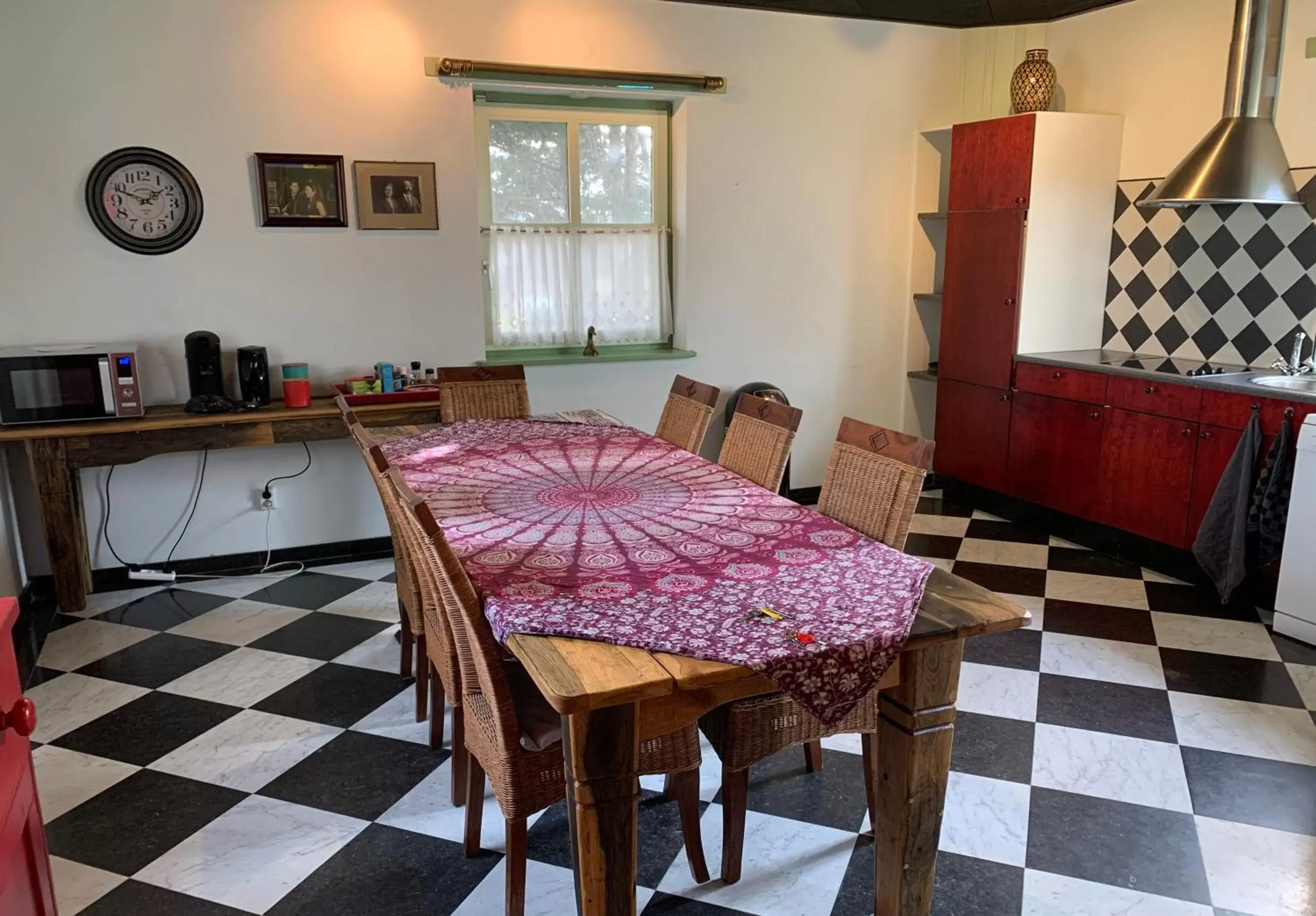 Dining Area in B&B De Hooiberg Edam-Volendam