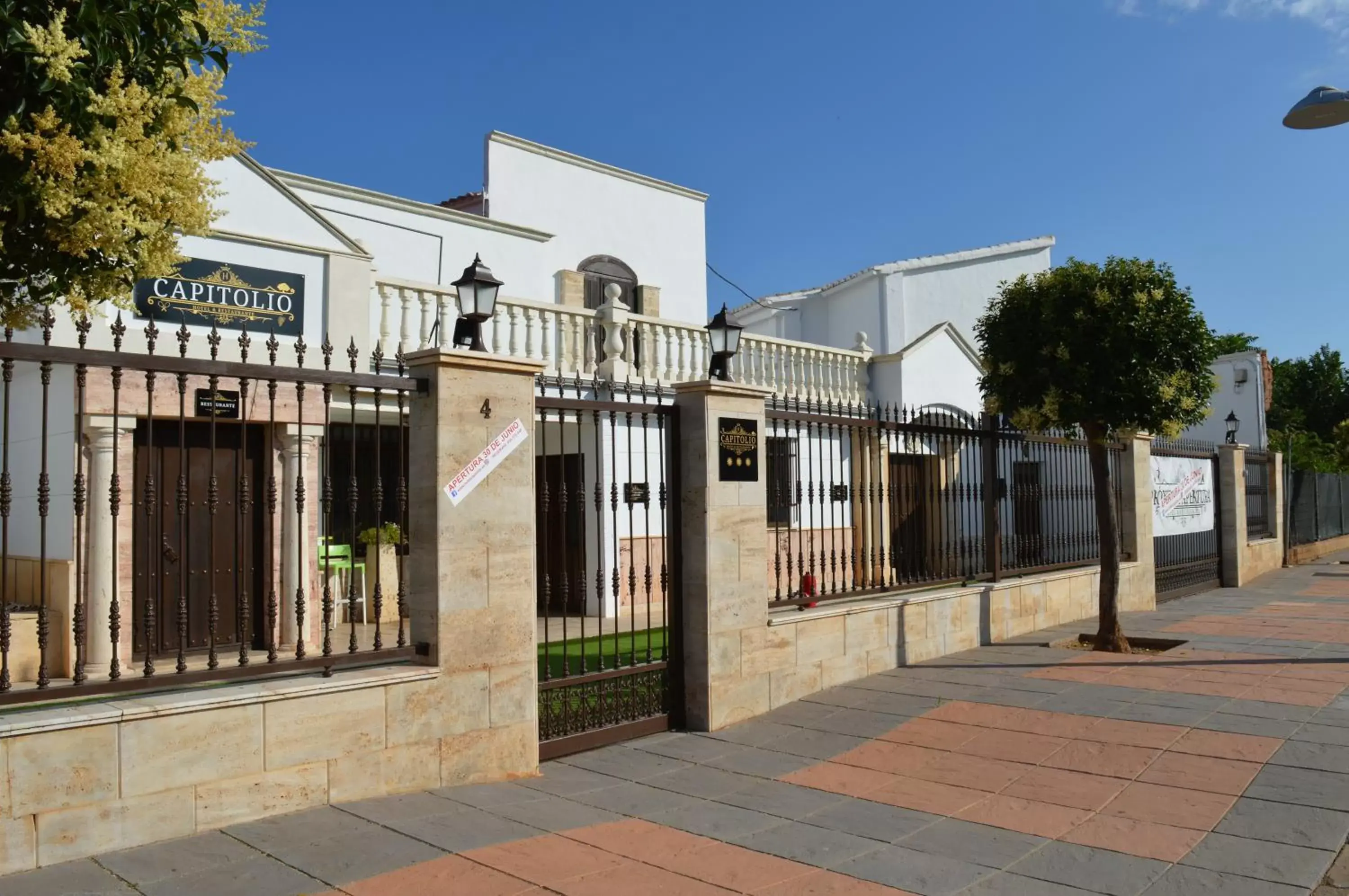 Property Building in Hotel Capitolio