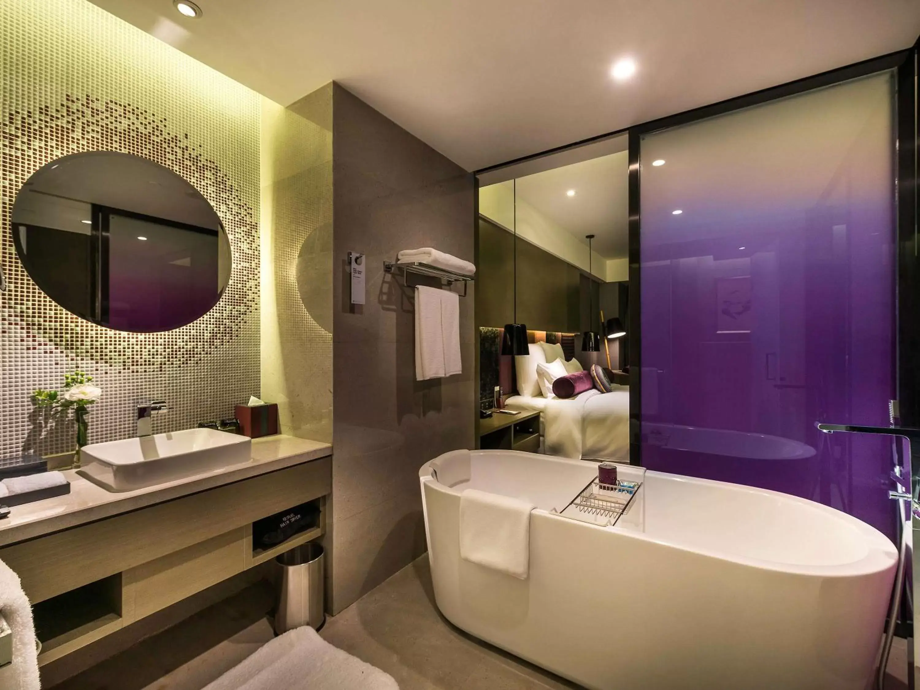 Photo of the whole room, Bathroom in Pullman Nanjing Lukou Airport