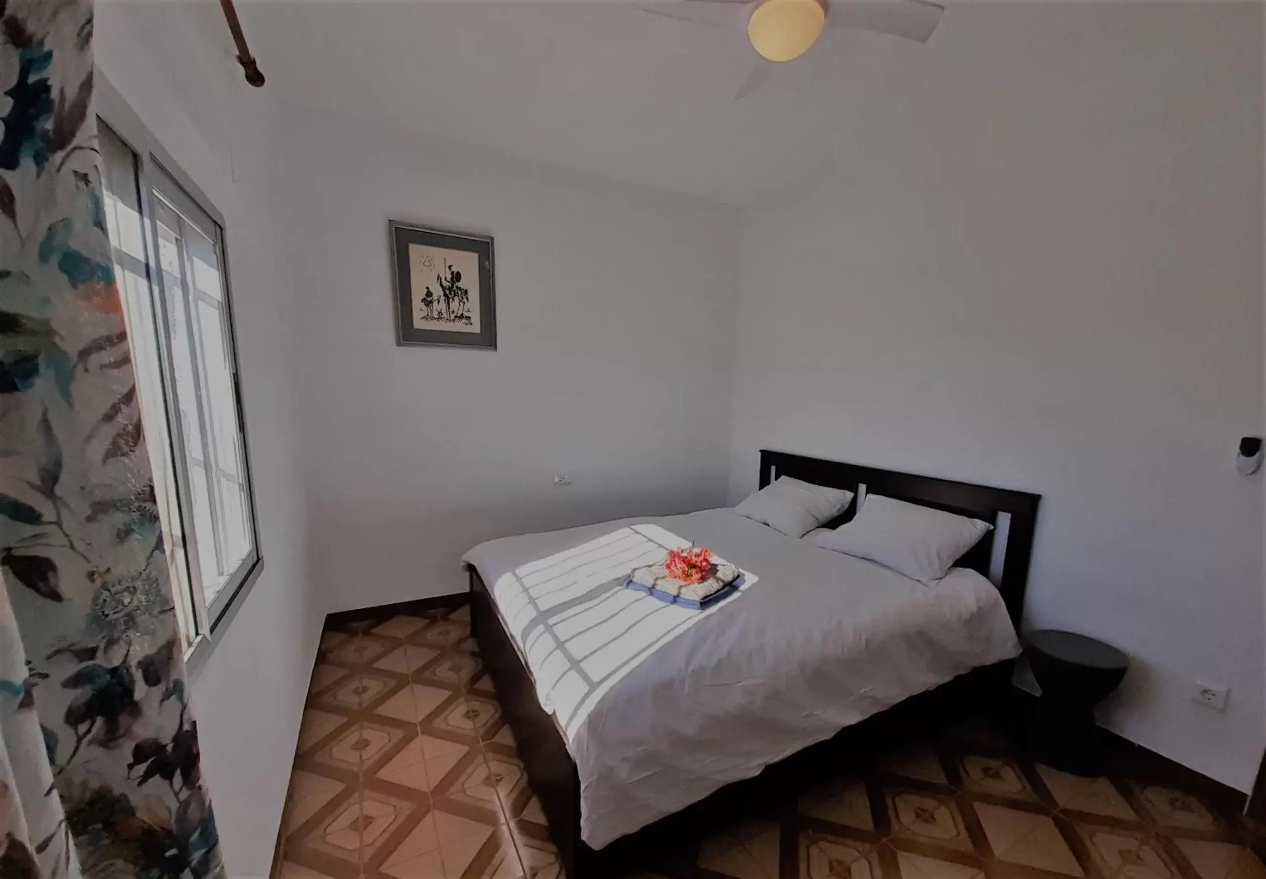 Photo of the whole room, Bed in Casa Loro Loco B&B