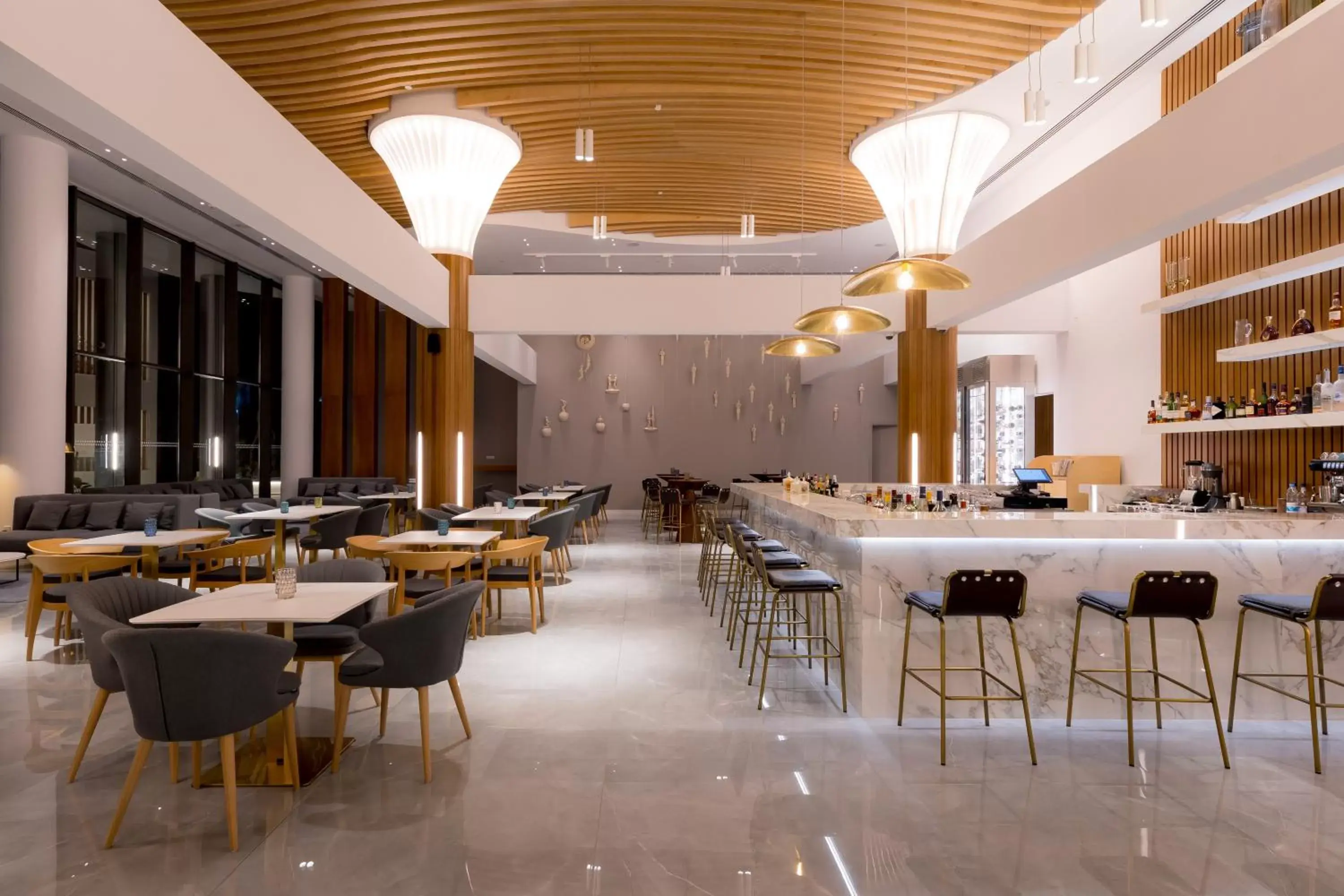 Lounge or bar, Restaurant/Places to Eat in Radisson Beach Resort Larnaca