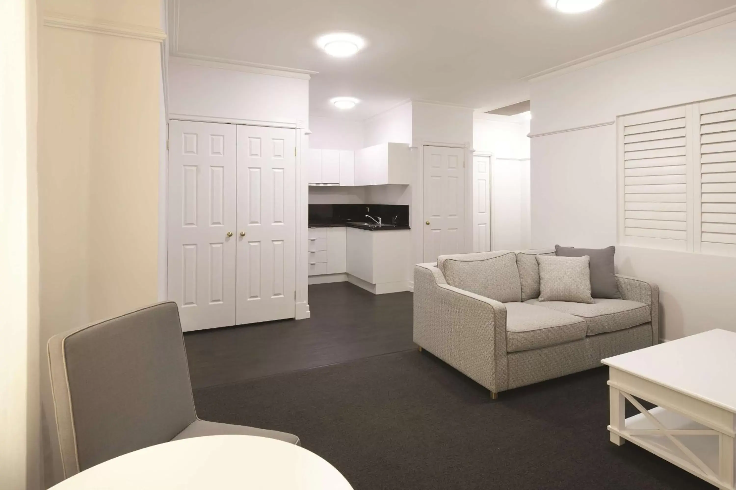 Bedroom, Seating Area in Adina Apartment Hotel Brisbane Anzac Square