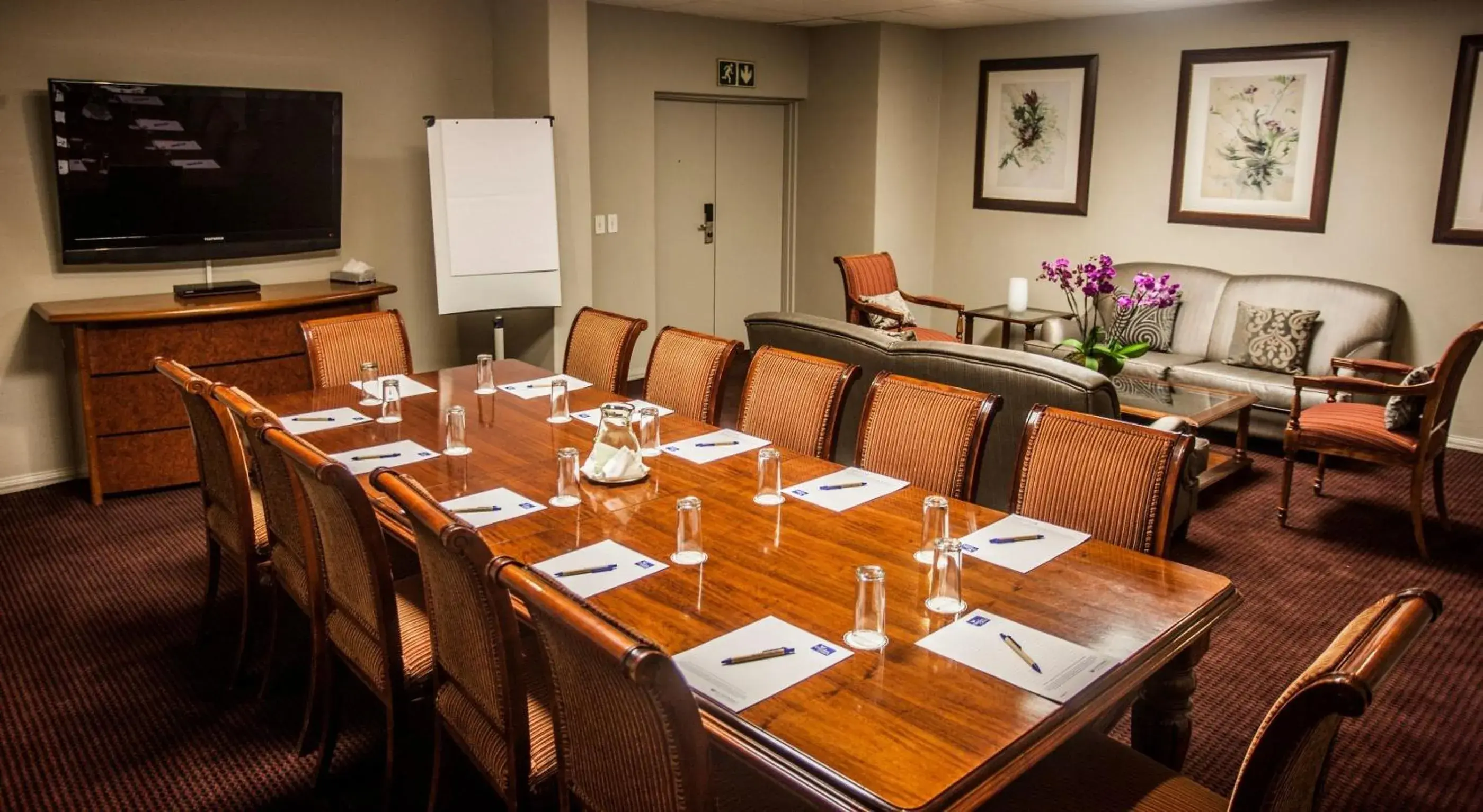 Business facilities, Restaurant/Places to Eat in Garden Court Morningside Sandton