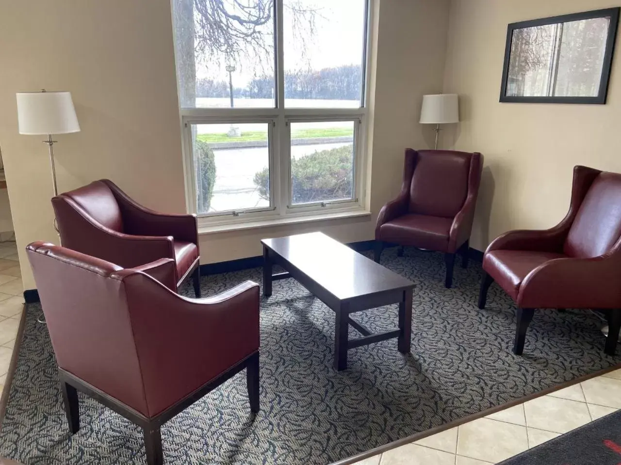Lobby or reception, Seating Area in Red Roof Inn Sandusky - Milan