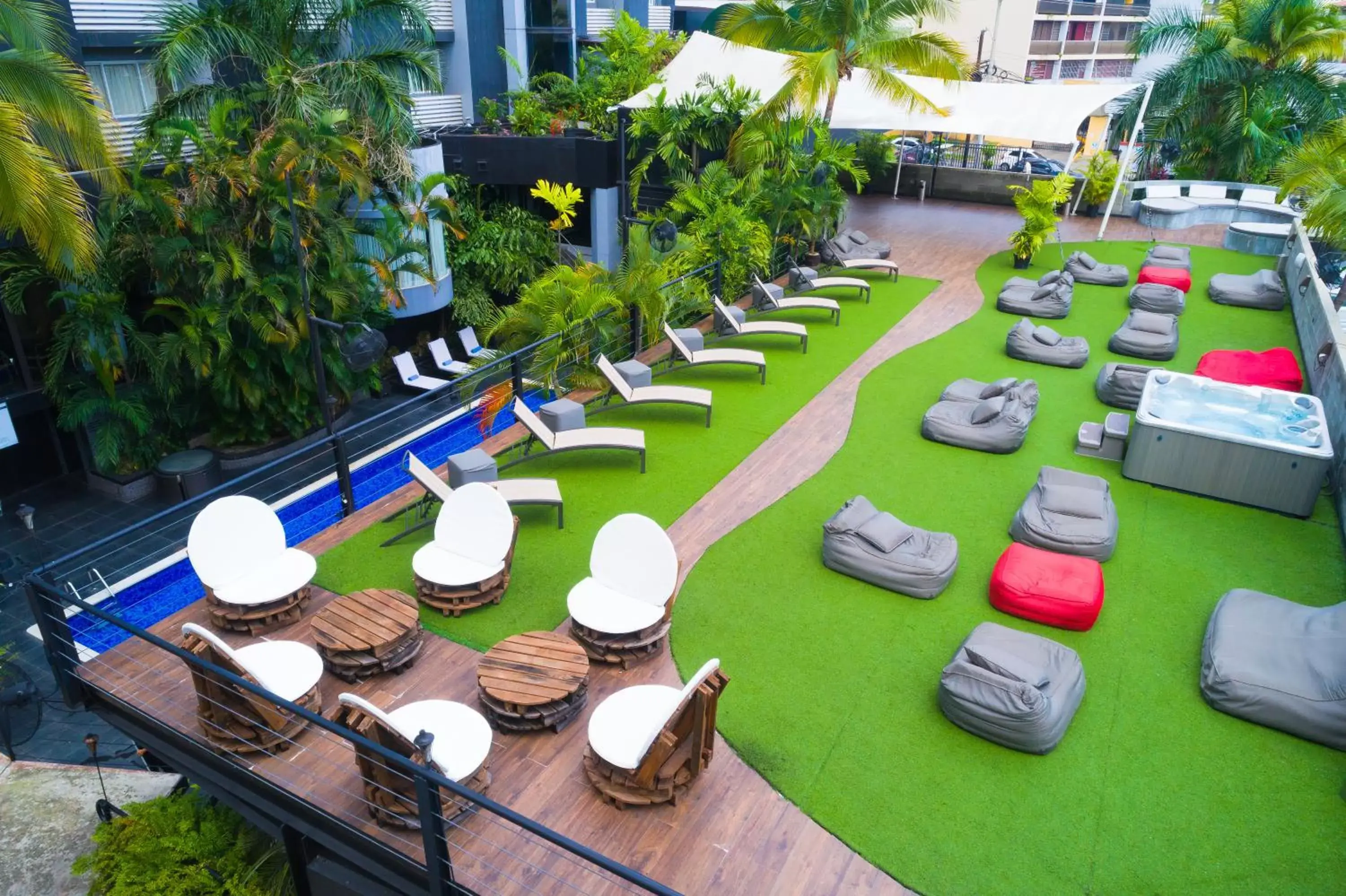 Swimming pool, Pool View in Riande Urban Hotel