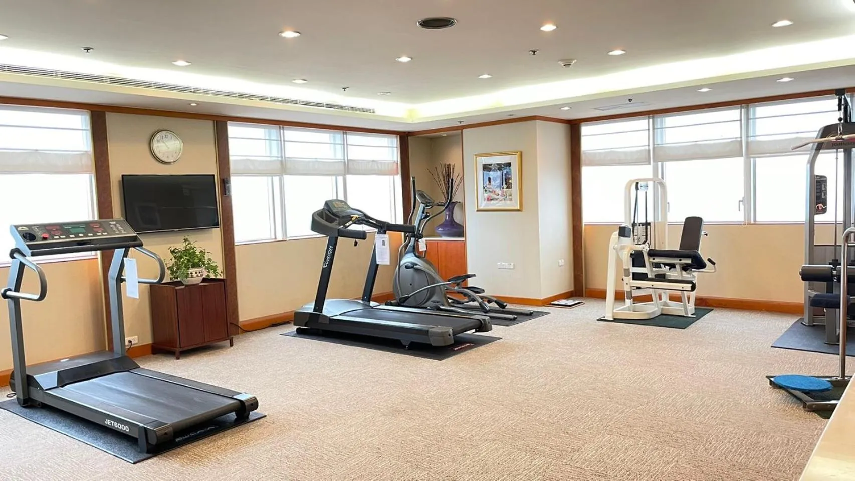 Fitness centre/facilities in Le Midi Hotel Jungli