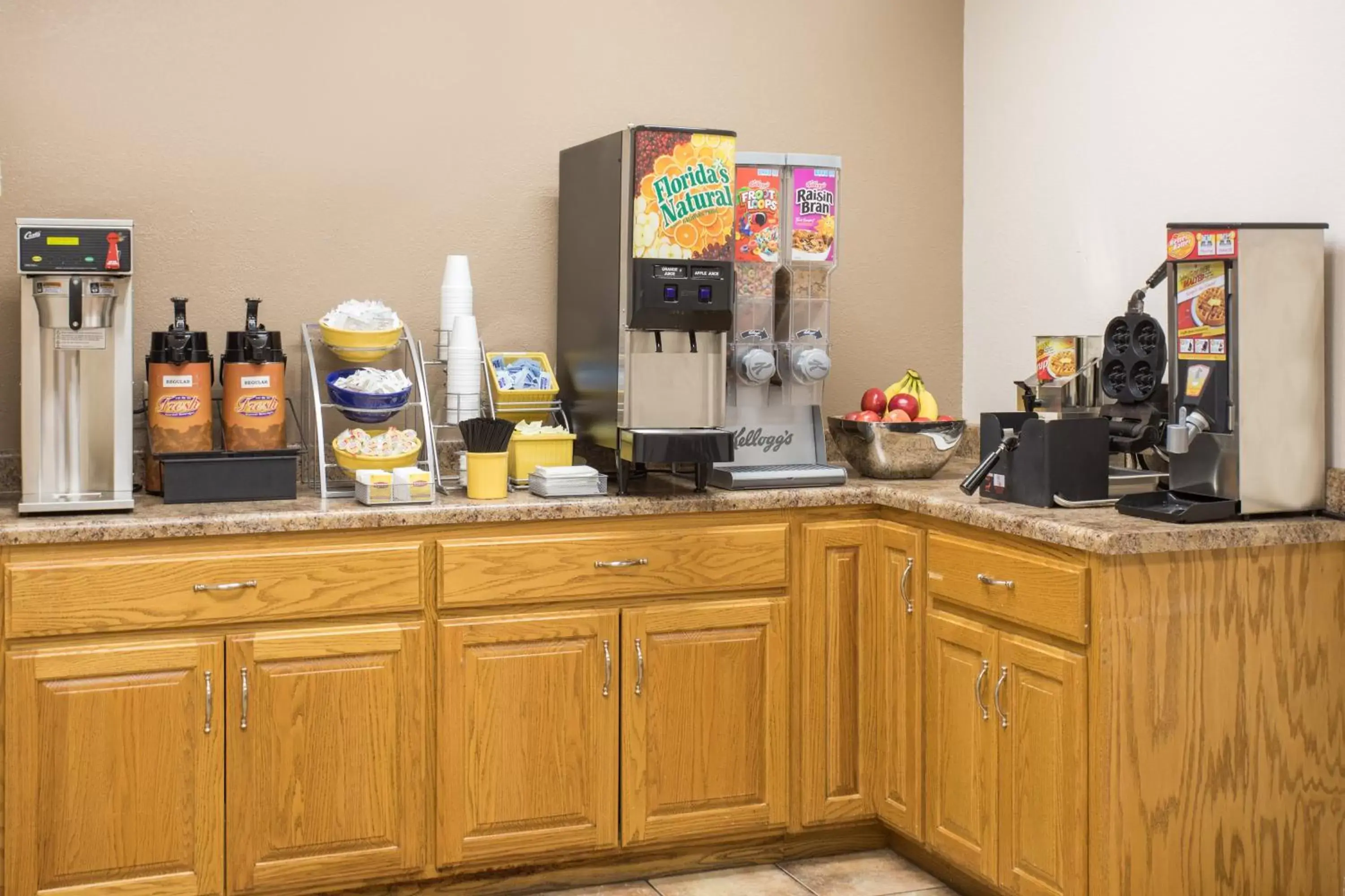 Restaurant/places to eat in Days Inn by Wyndham Harrison Restaurant/places to eat in Days Inn by Wyndham Harrison