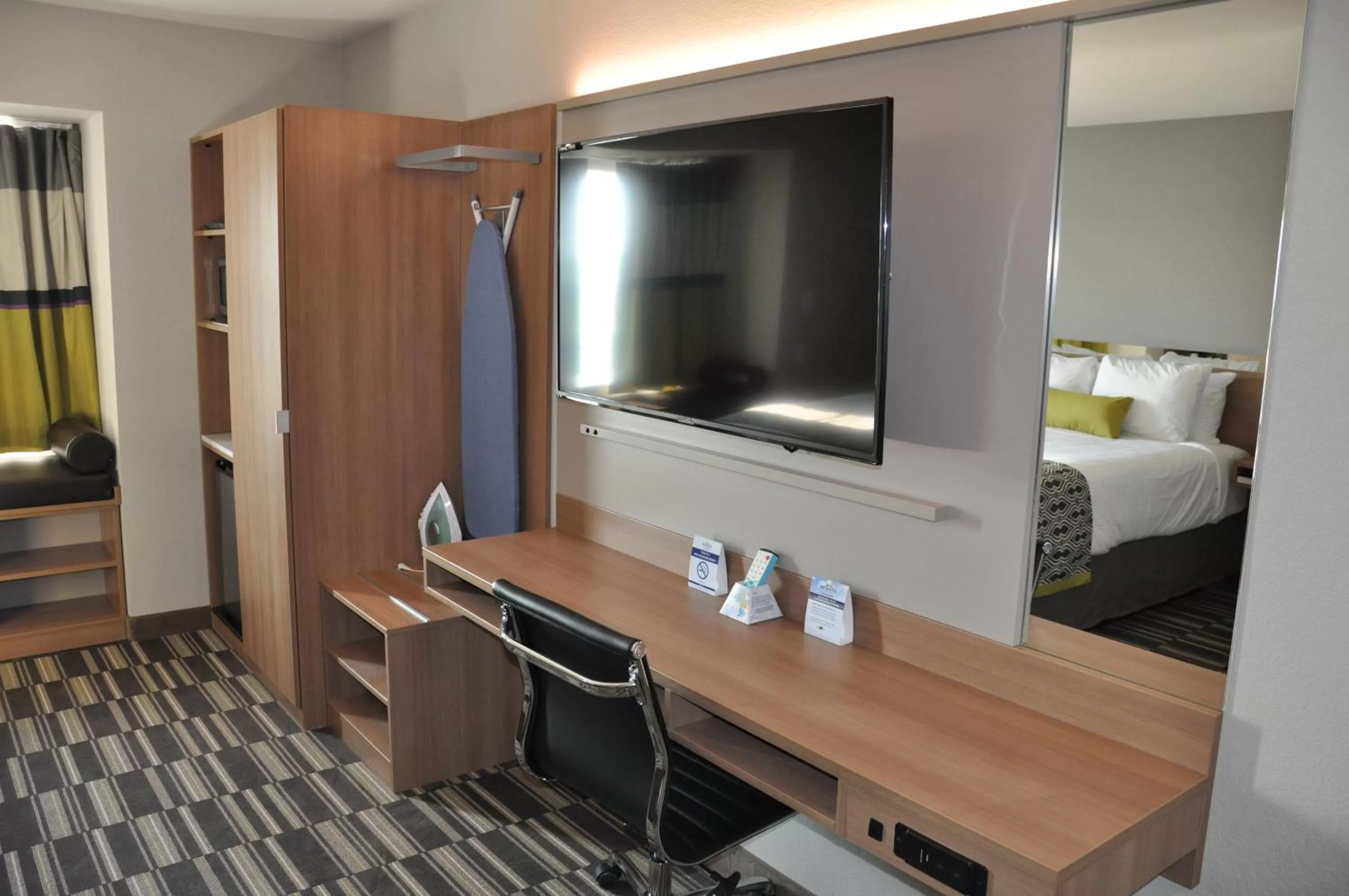 TV and multimedia, Bed in Microtel Inn & Suites by Wyndham Lubbock