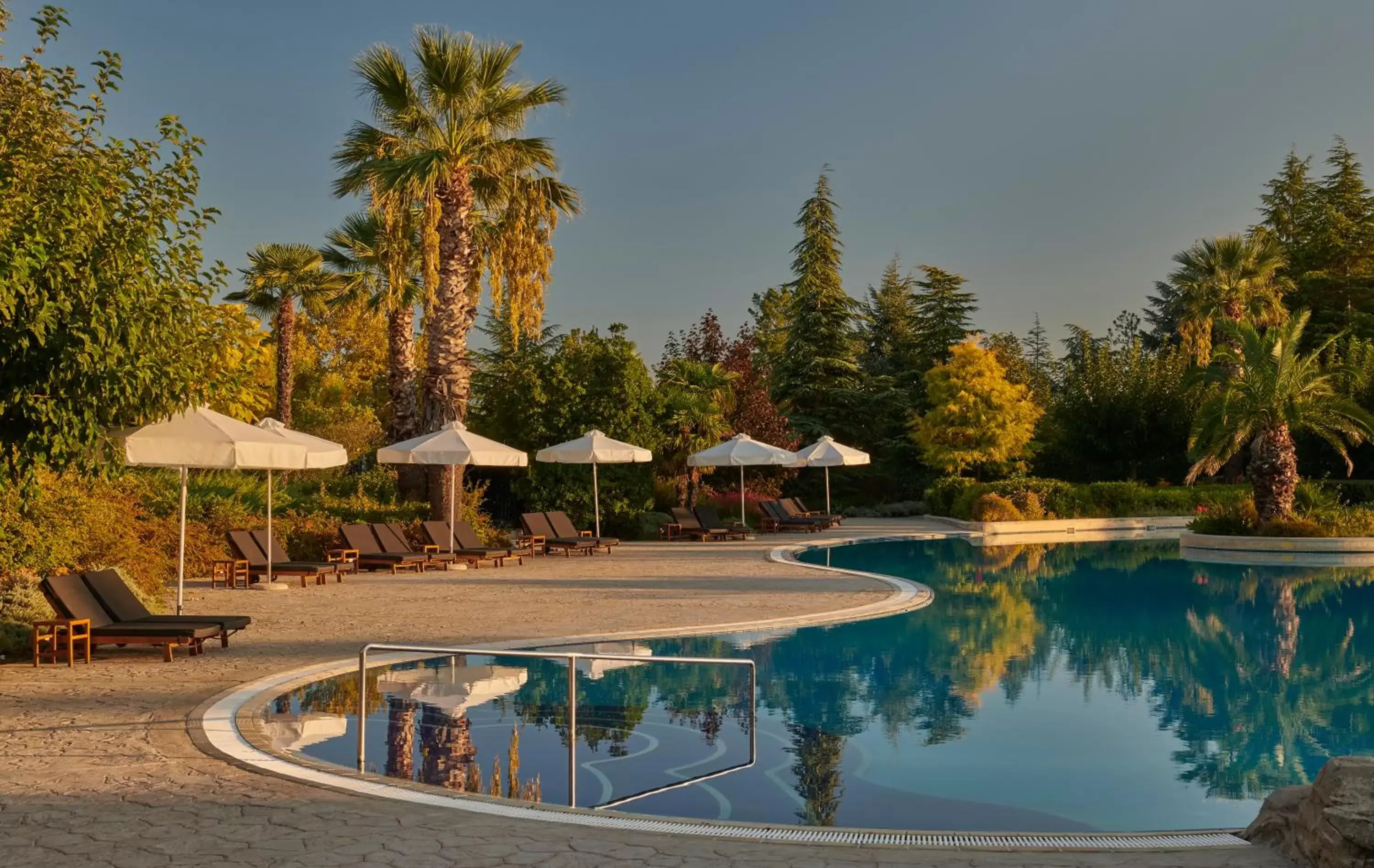 Deluxe King Room with Pool View - Club Access in Hyatt Regency Thessaloniki