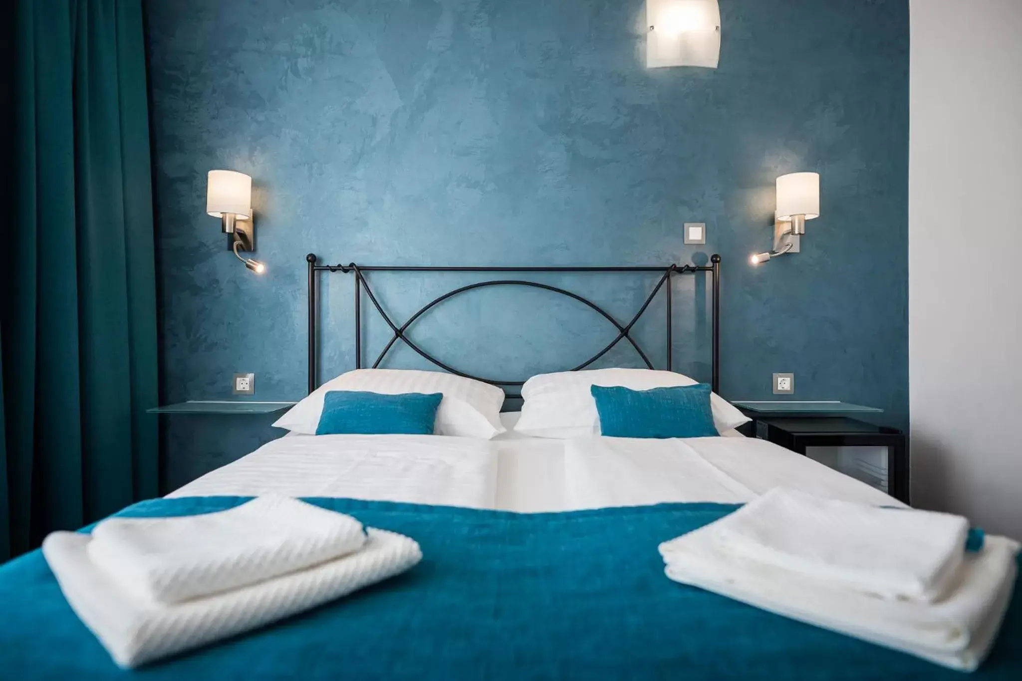 Double or Twin Room with Balcony in Hotel Porec Double or Twin Room with Balcony in Hotel Porec
