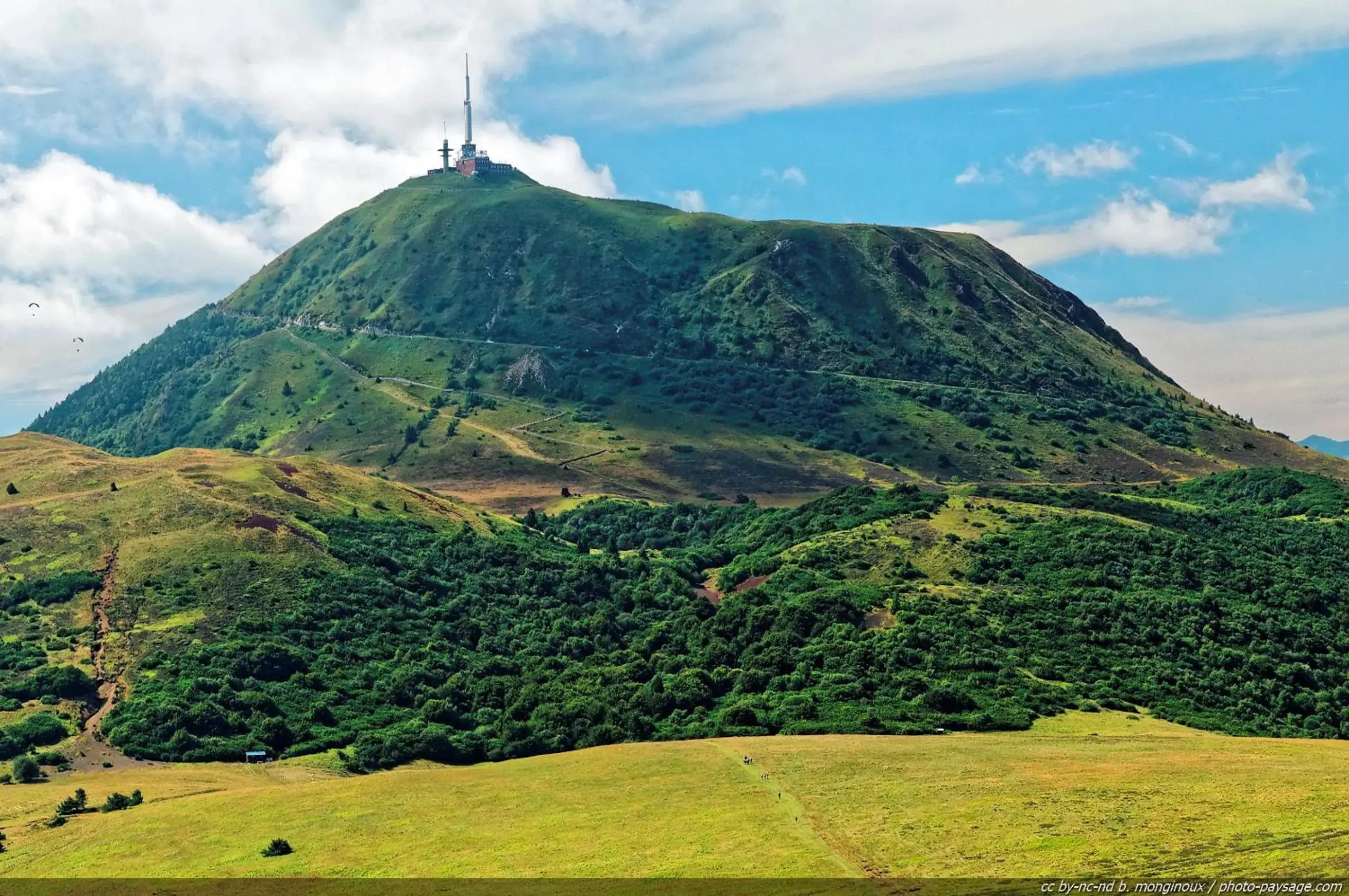 Activities, Natural Landscape in Première Classe Clermont Ferrand Nord