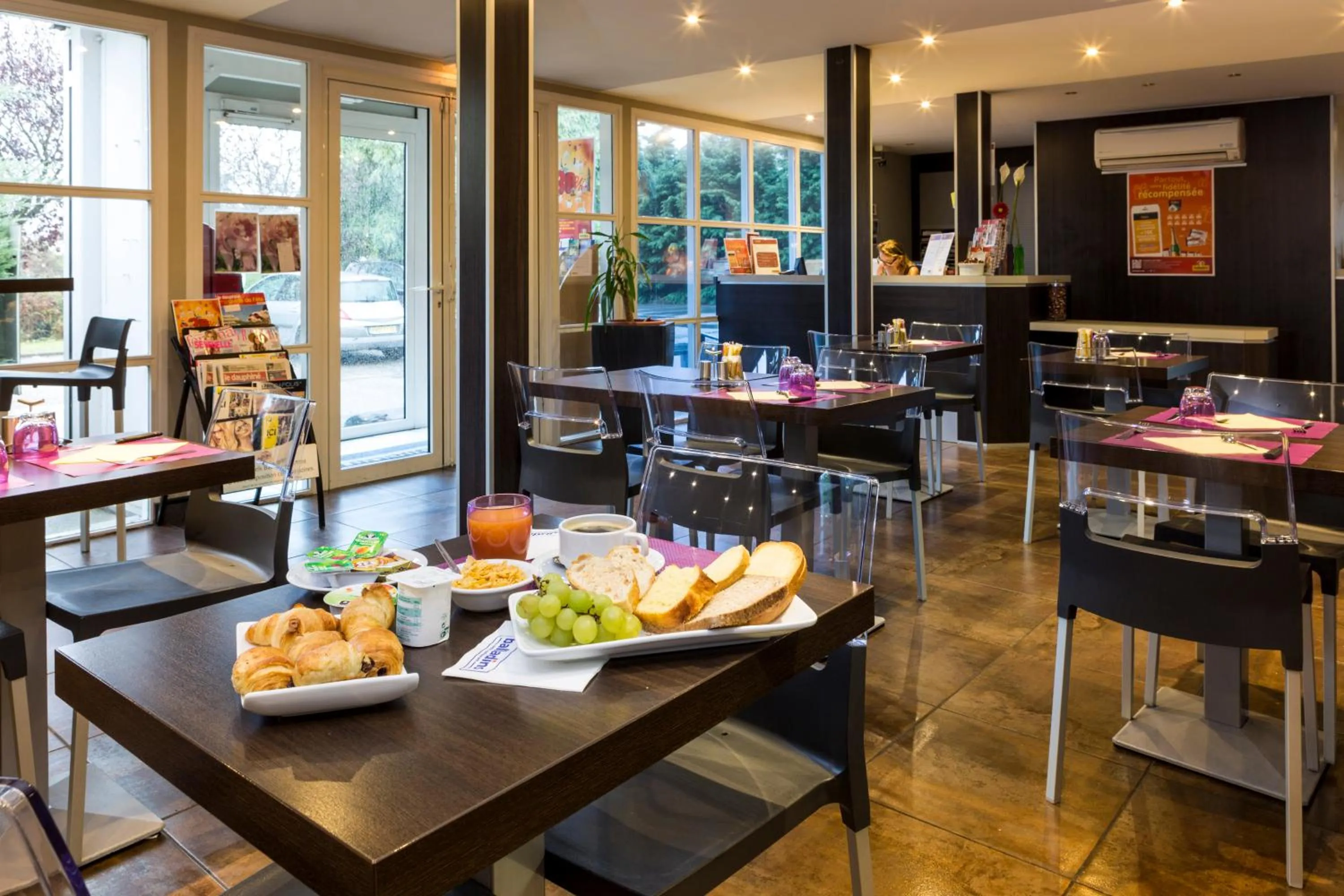 Restaurant/places to eat in Initial by balladins Lyon / Chanas