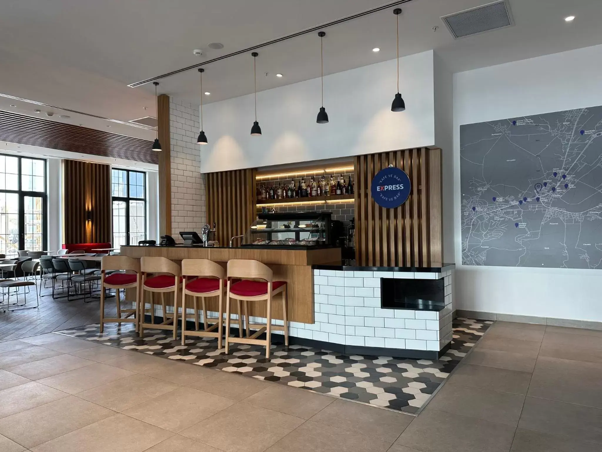 Lounge or bar, Lounge/Bar in Holiday Inn Express - Ankara - Airport, an IHG Hotel