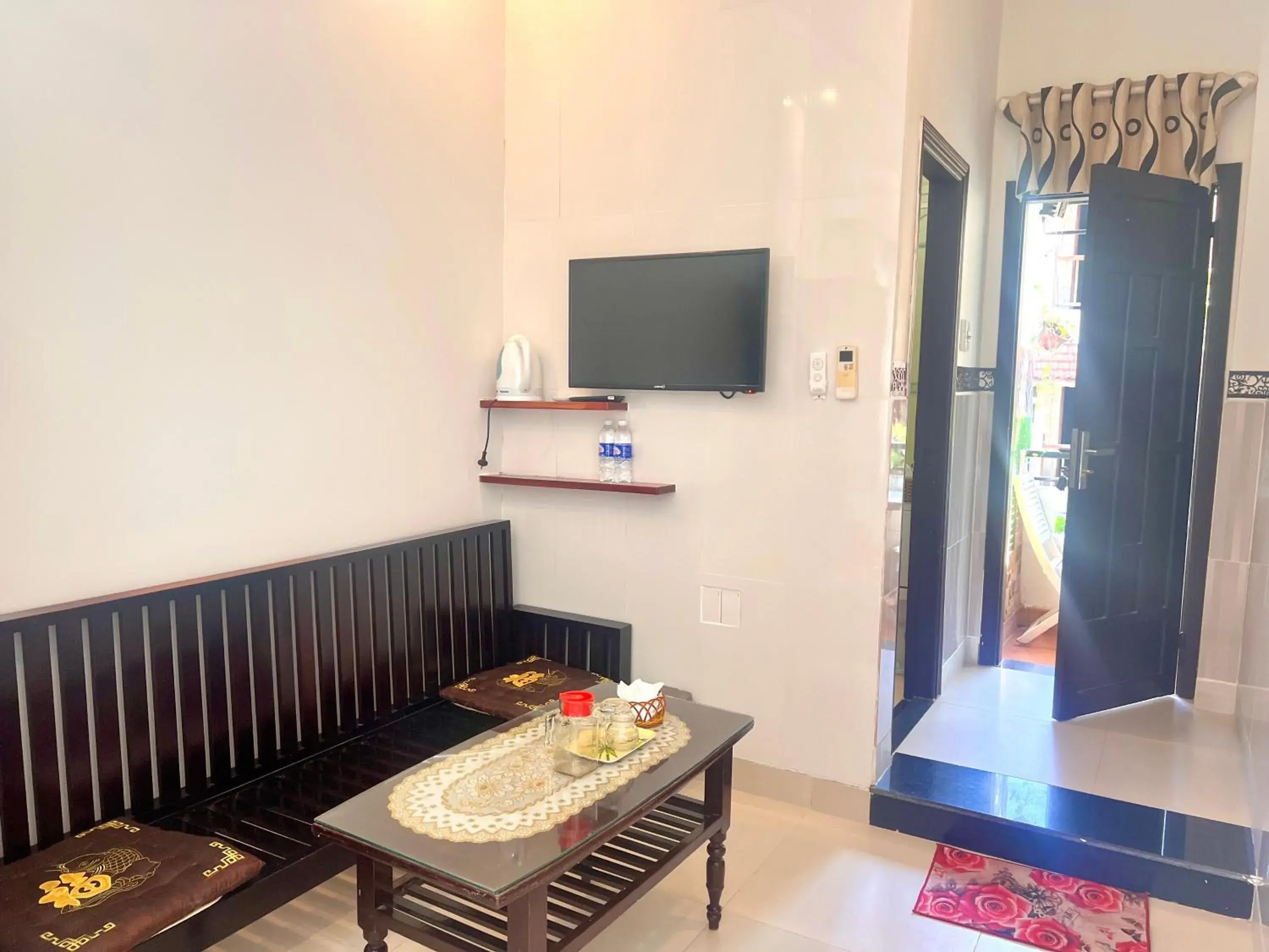 Seating area, TV/Entertainment Center in Hoi An Ngo Homestay