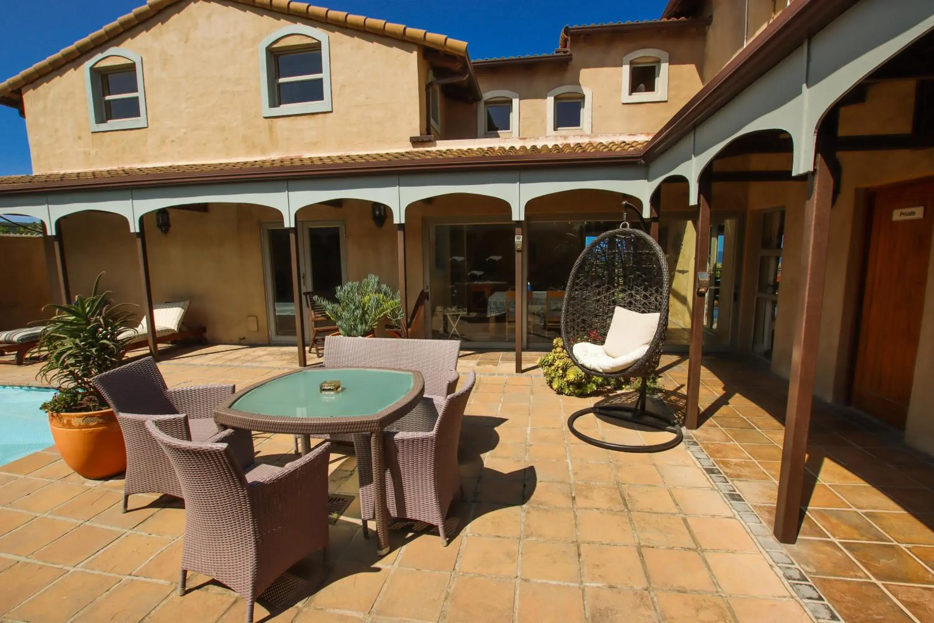 Swimming pool in On The Cliff Guest House