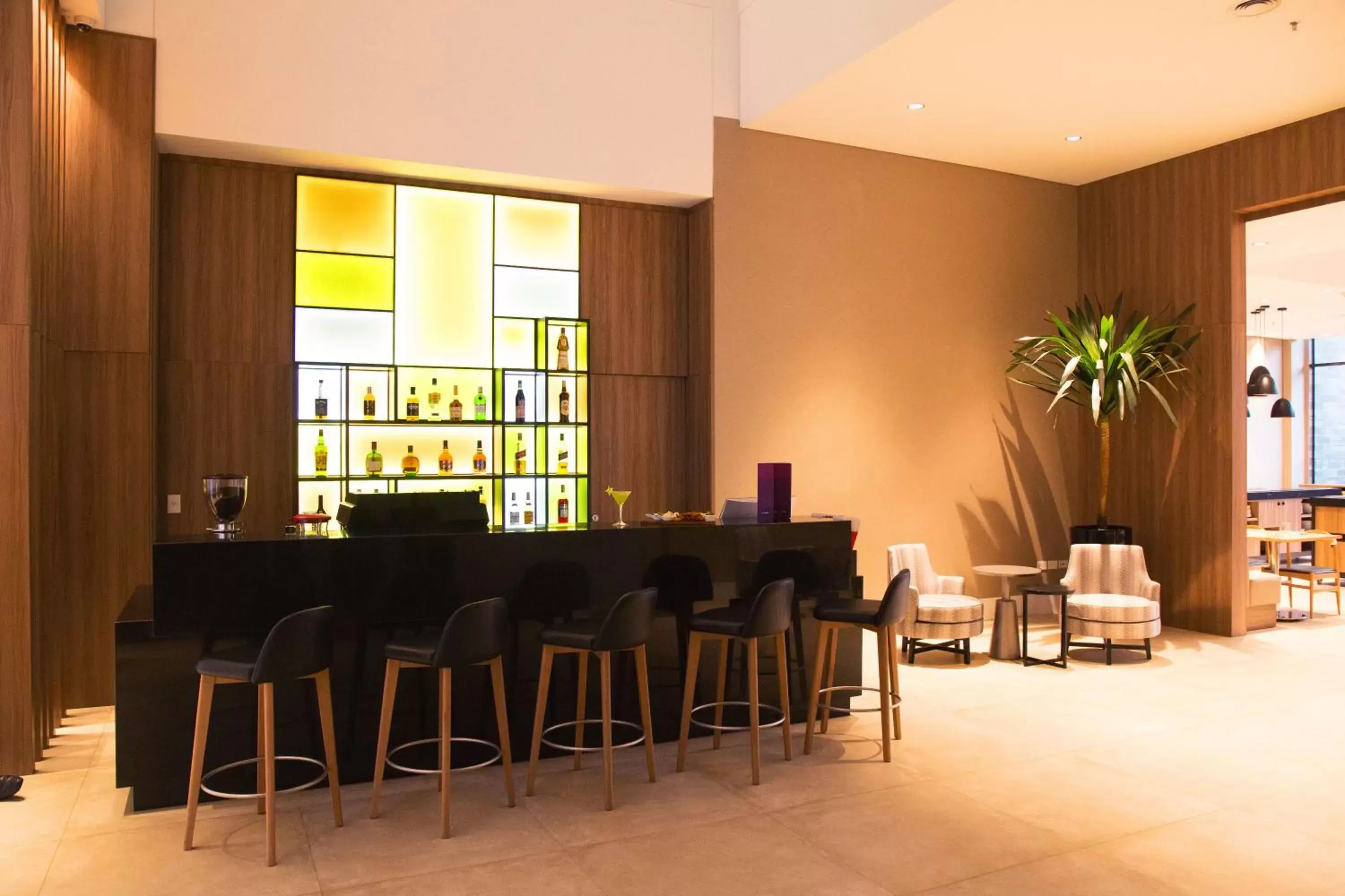Lounge or bar in Rio Hotel by Bourbon Ciudad Del Este