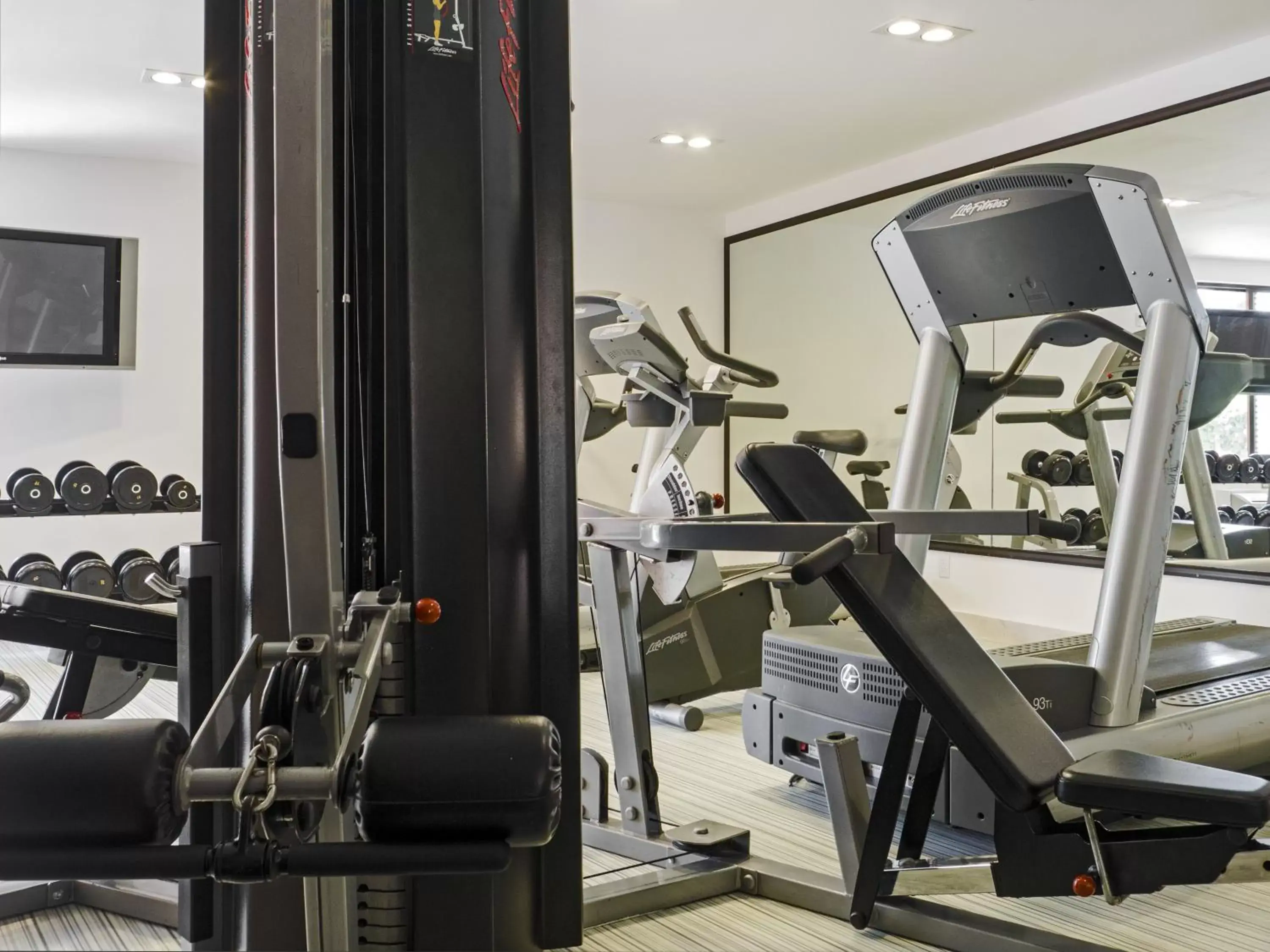 Fitness centre/facilities in Fiesta Inn Leon Fitness centre/facilities in Fiesta Inn Leon