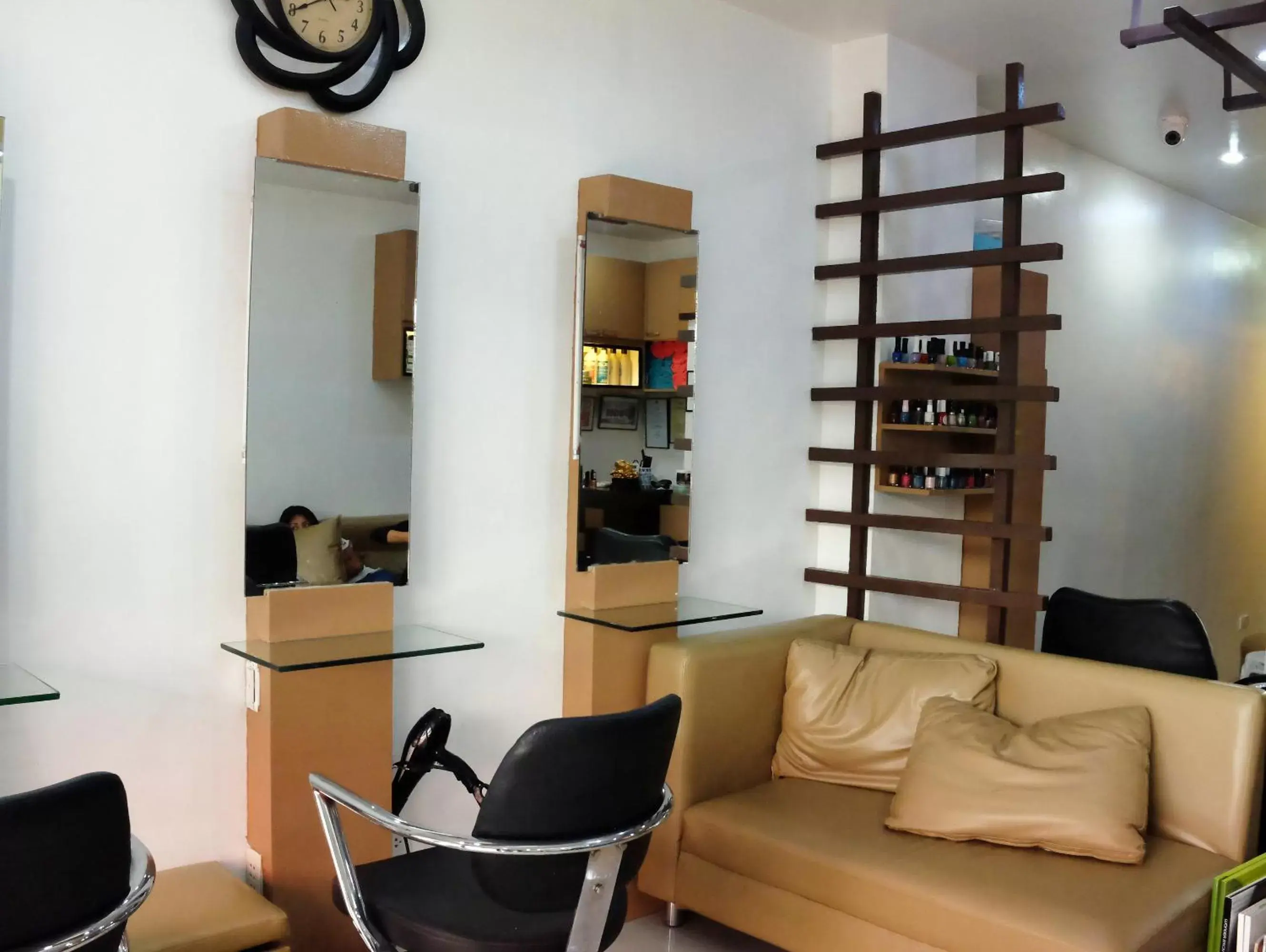 On-site shops in Sebastien Hotel On-site shops in Sebastien Hotel