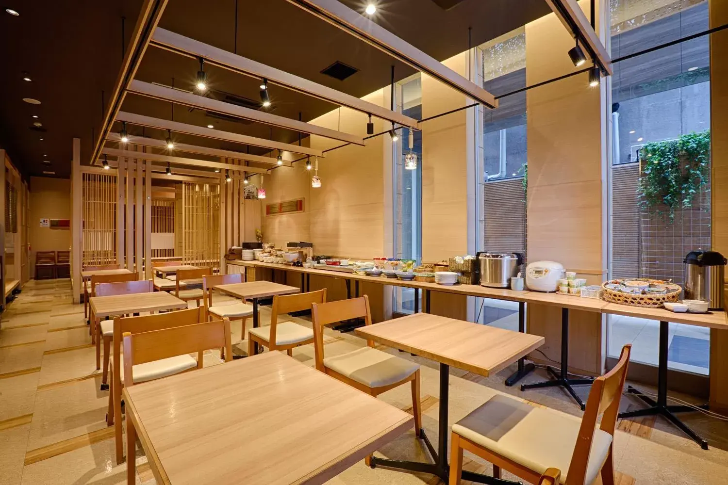 Restaurant/Places to Eat in HOTEL FORZA HAKATAEKI CHIKUSHI-GUCHI Ⅰ