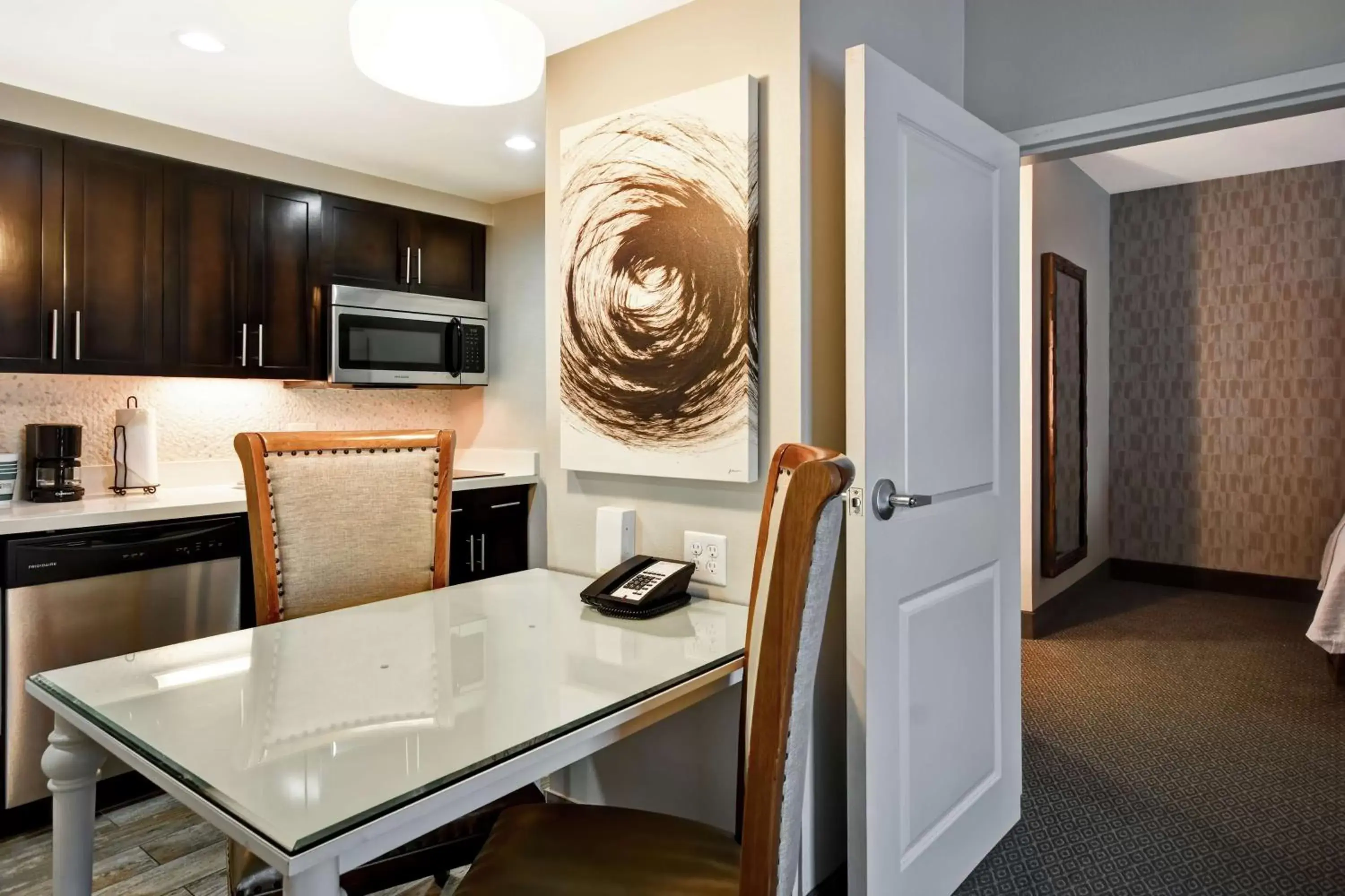Kitchen or kitchenette, Kitchen/Kitchenette in Homewood Suites by Hilton Dallas Arlington South