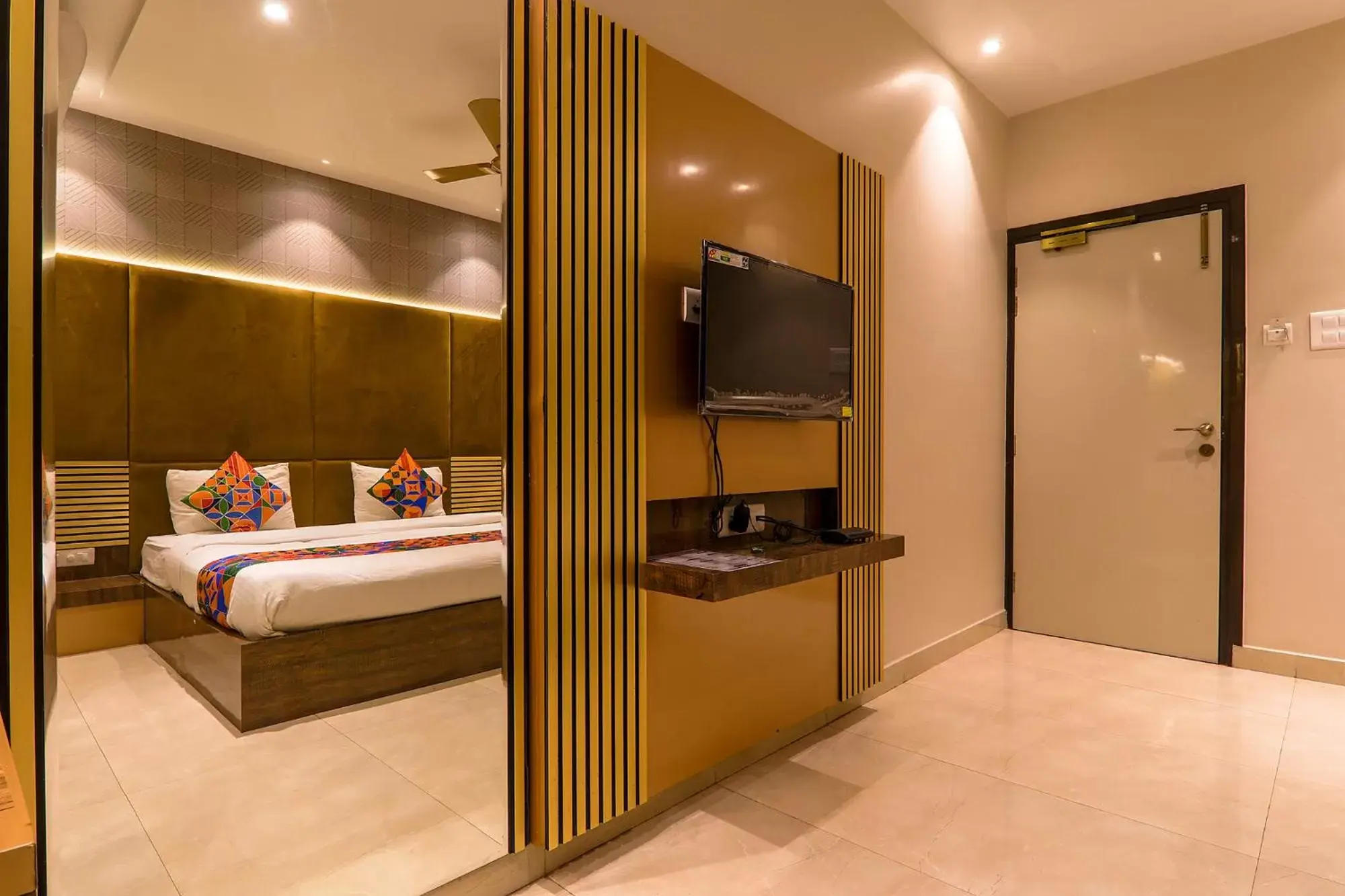 Deluxe Room - single occupancy in FabHotel Maya Crystal Deluxe Room - single occupancy in FabHotel Maya Crystal