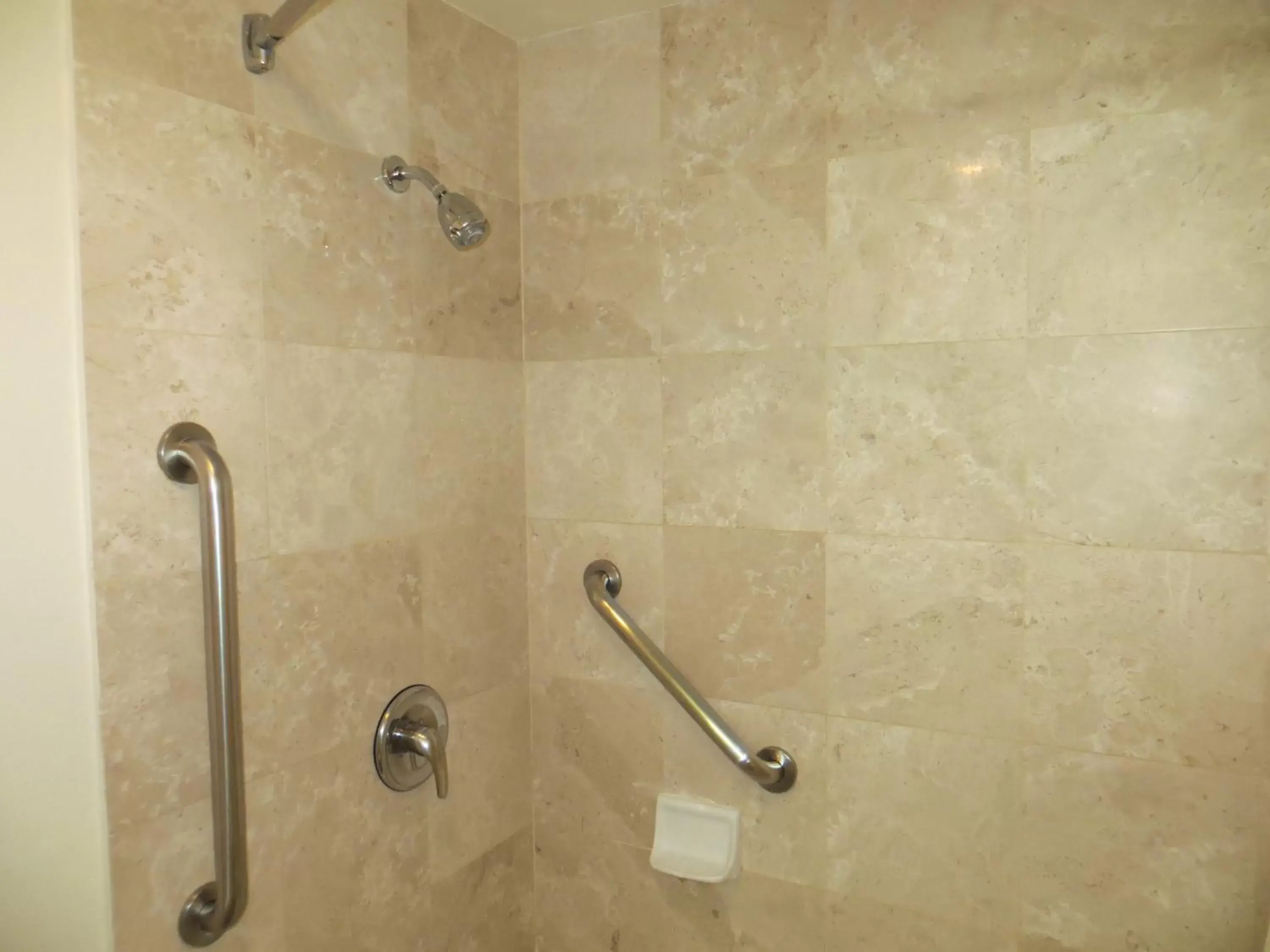 Shower, Bathroom in Arbor Inn Monterey