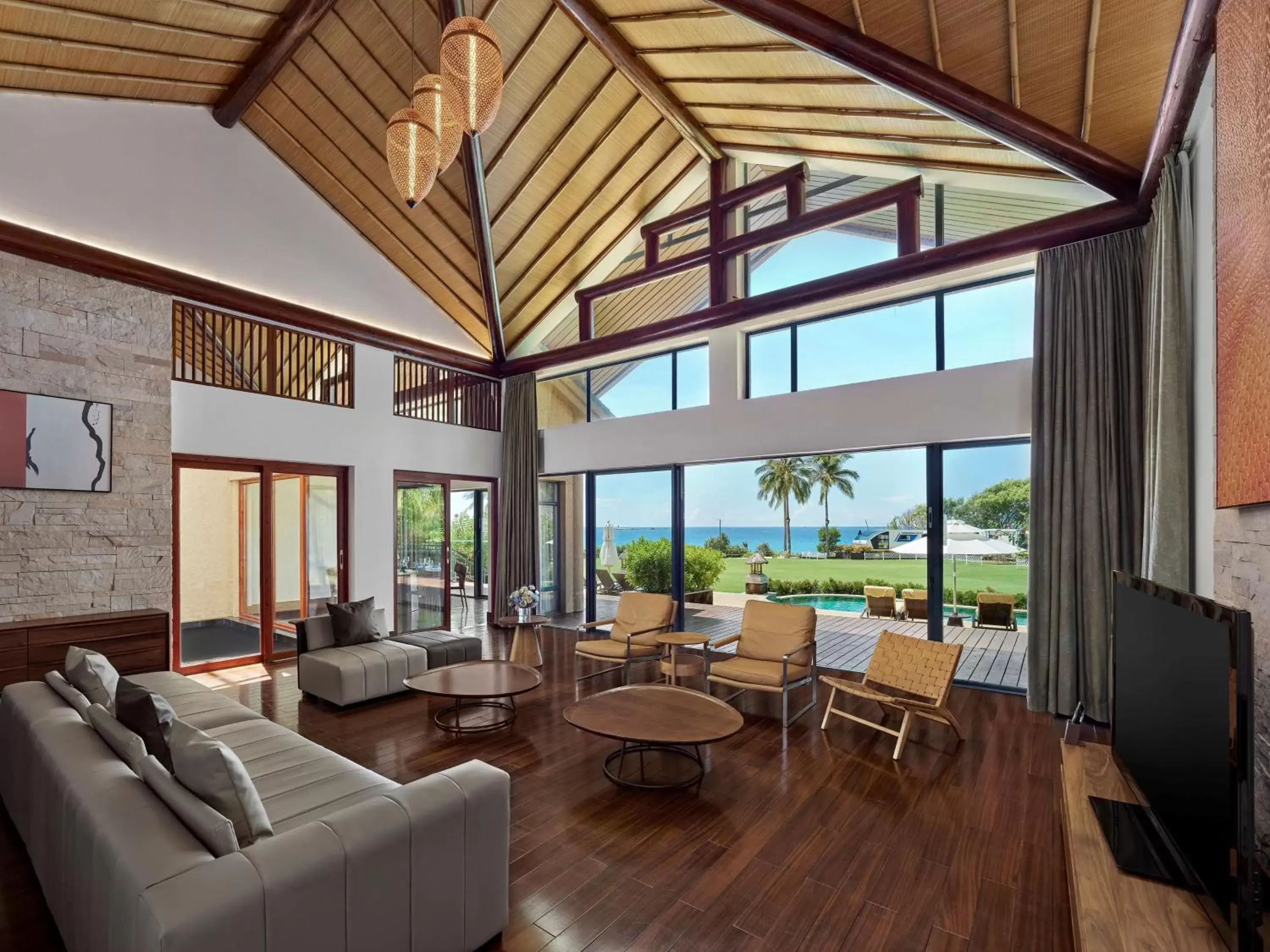 Bedroom, Seating Area in Hilton Sanya Yalong Bay Resort & Spa