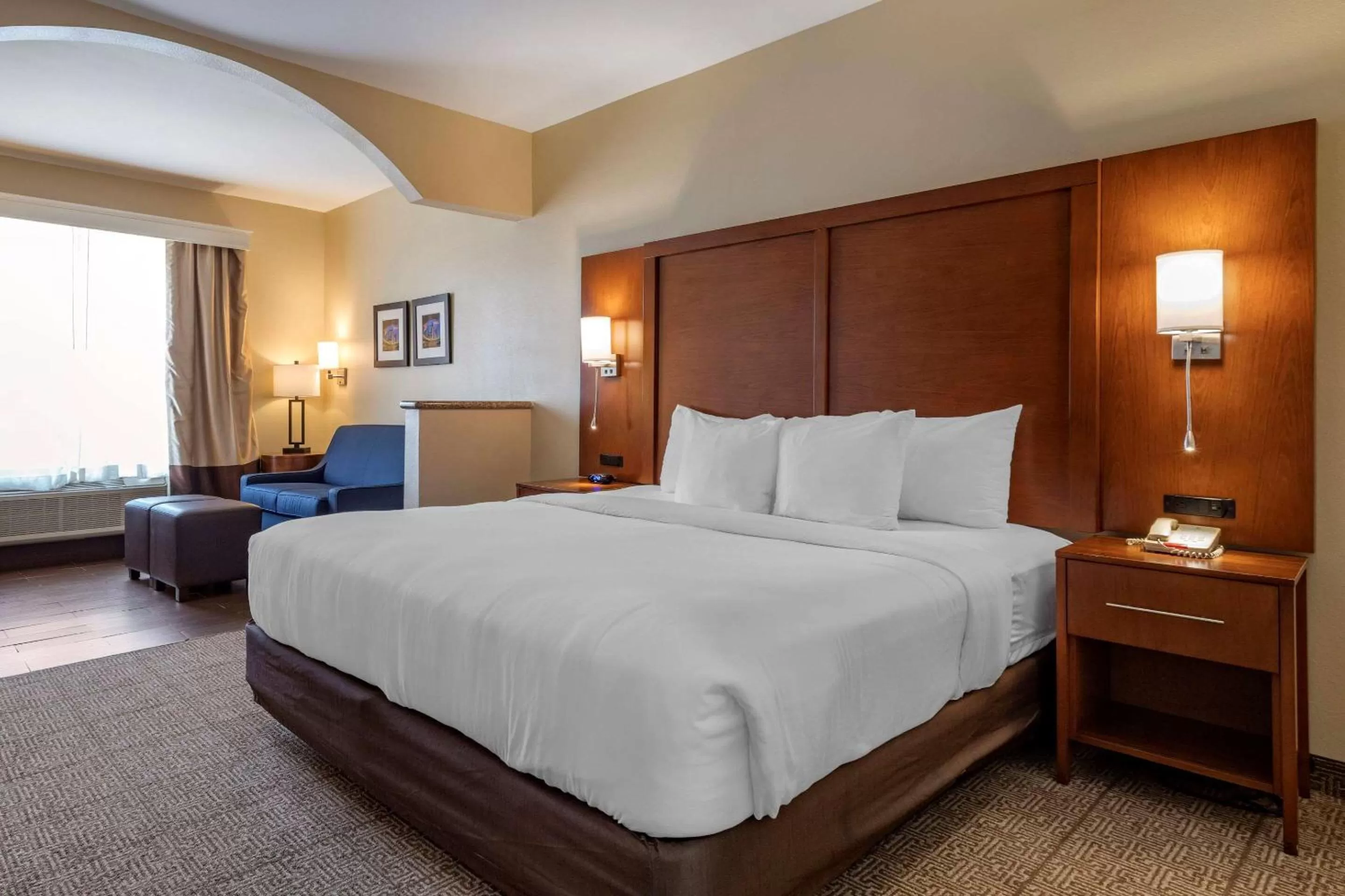 Bedroom, Bed in Comfort Suites Houston near Medical Center- NRG Stadium