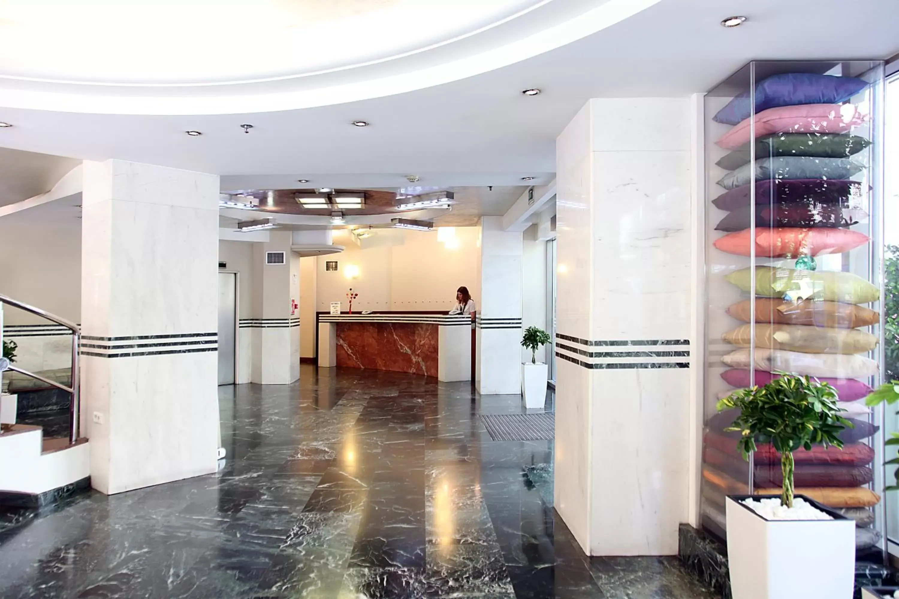 Facade/entrance, Lobby/Reception in Dorian Inn - Sure Hotel Collection by Best Western
