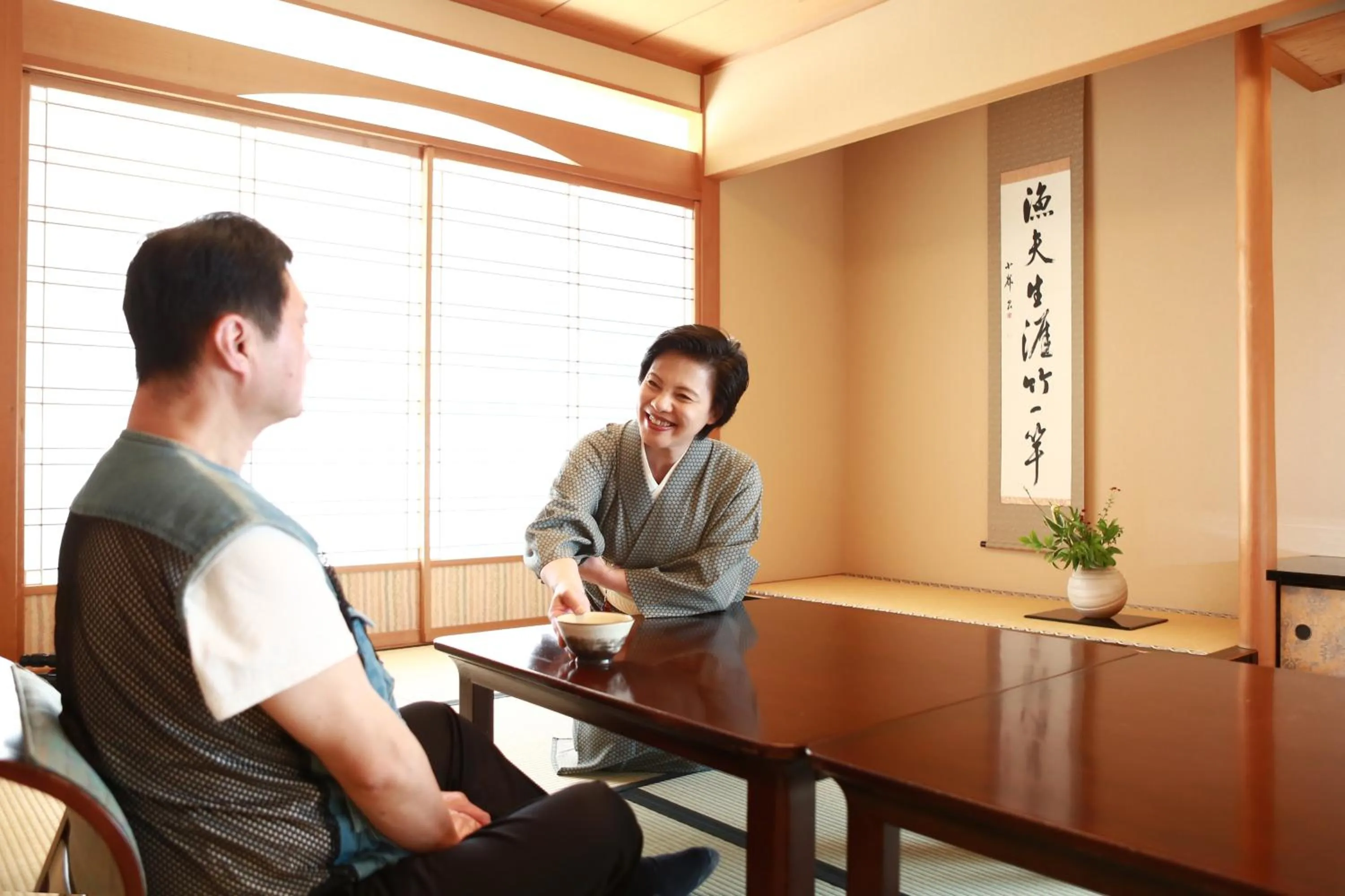 Staff in Honjin Hiranoya Kachoan