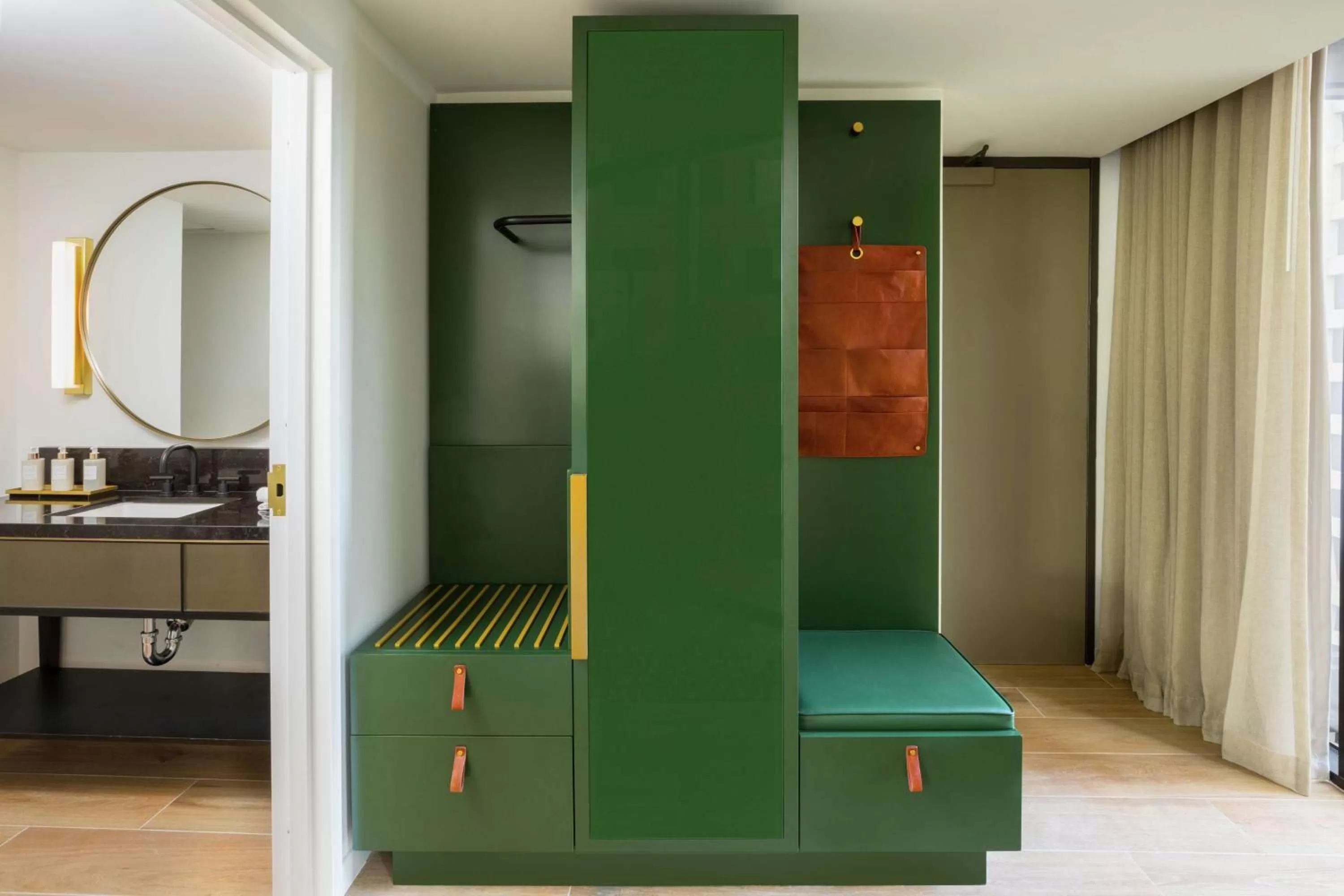 Photo of the whole room in C. Baldwin, Curio Collection by Hilton