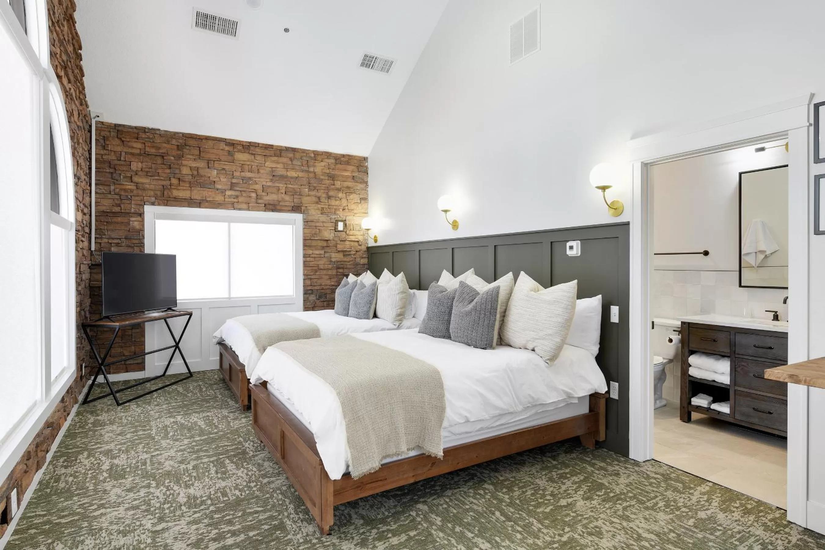 Bed in Balsam Lake Lodge