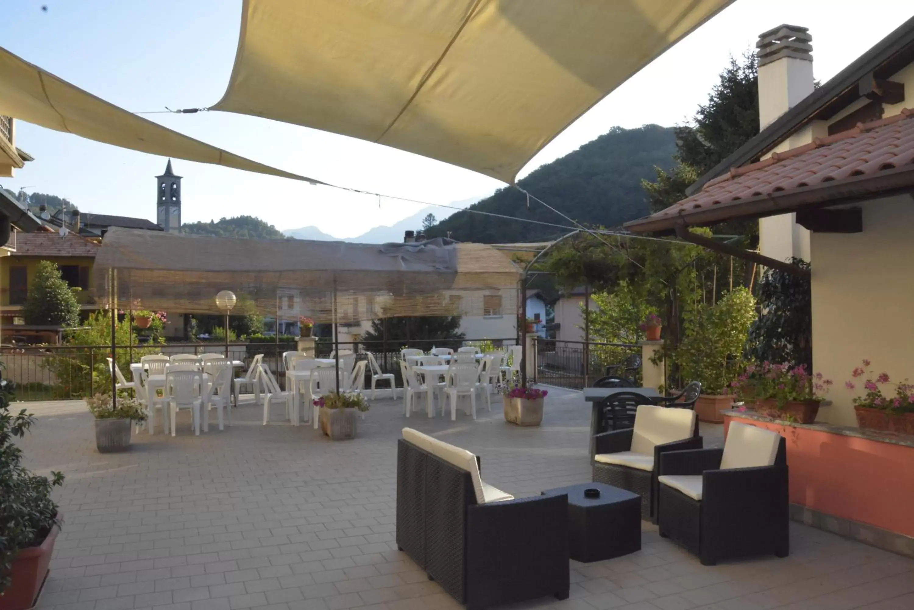 Balcony/Terrace, Restaurant/Places to Eat in Albergo Sala