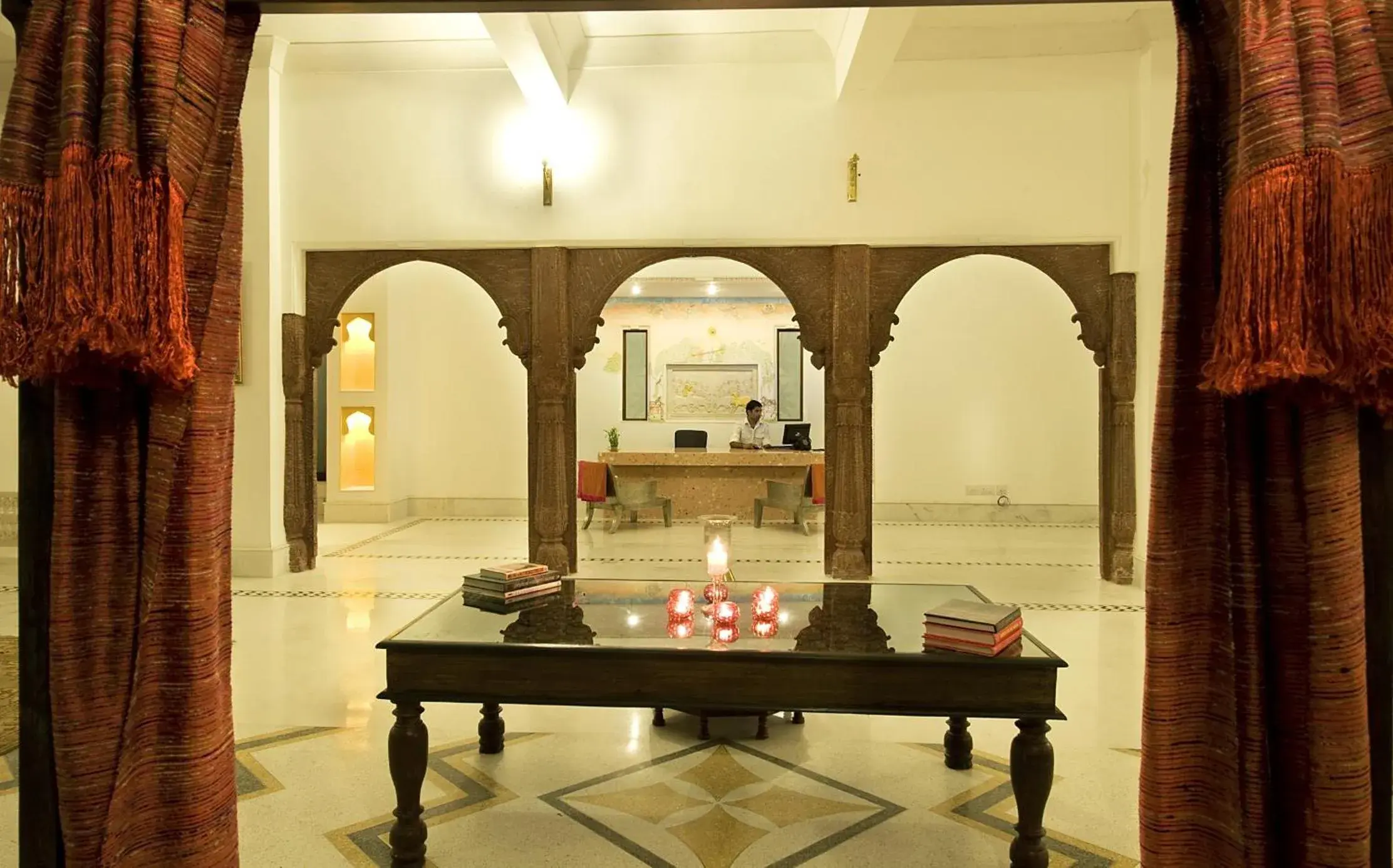 Lobby or reception in Fateh Garh Resort by Fateh Collection