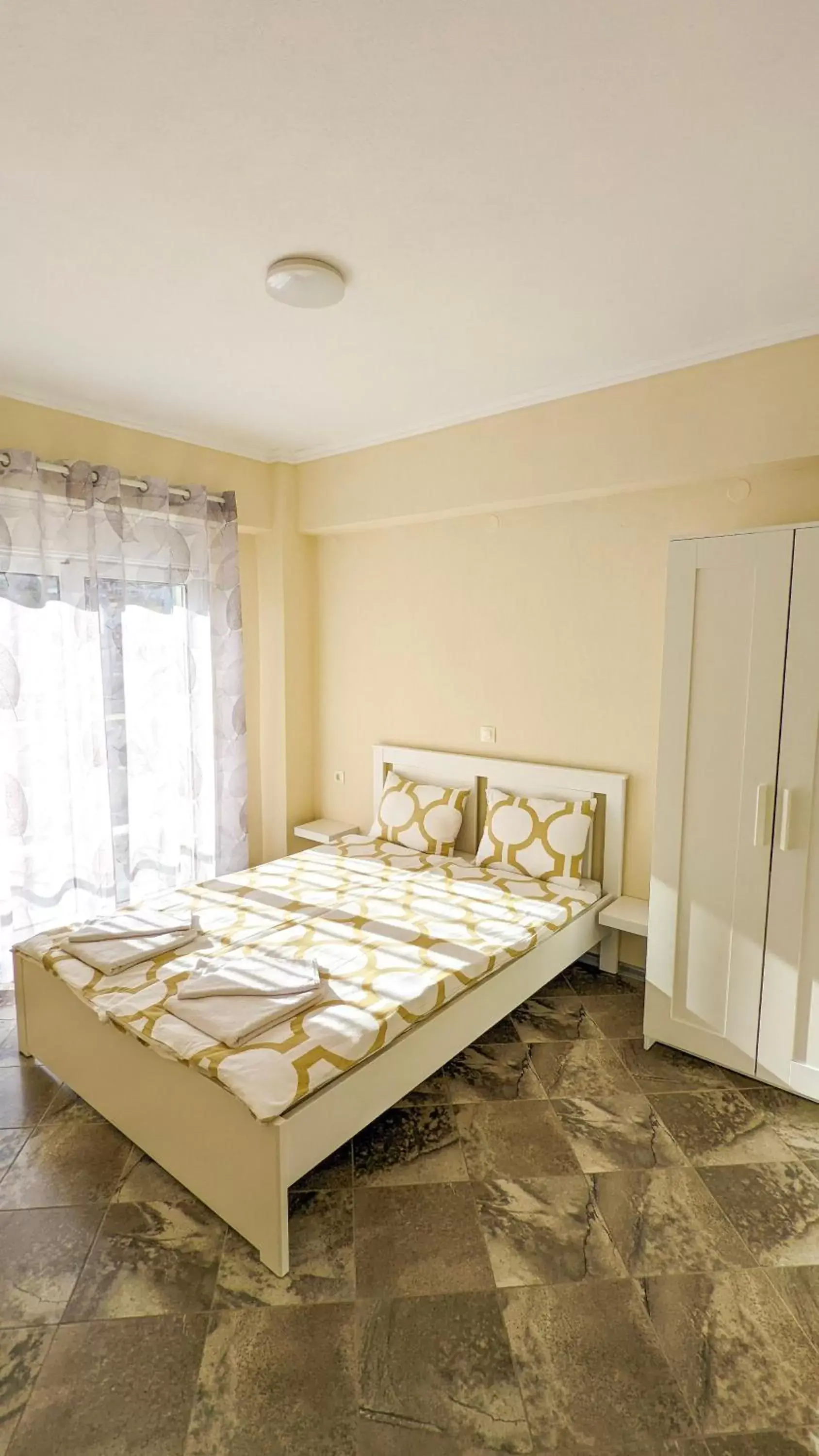 Bedroom, Bed in GreenCity Kavala