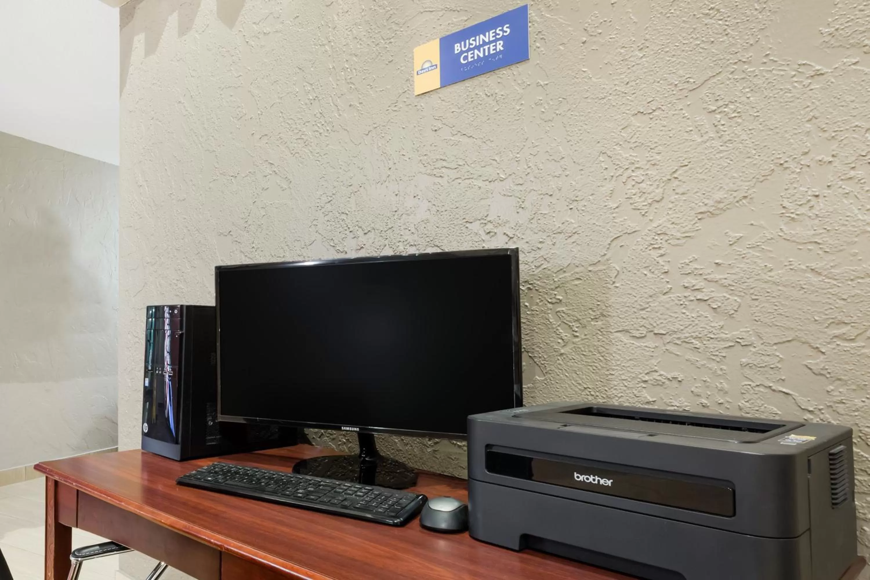 Business facilities in Days Inn by Wyndham Clive - West Des Moines