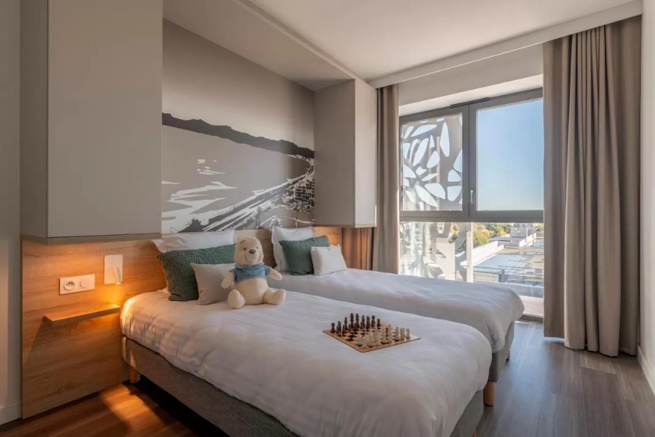 Bed in Lagrange Apart'Hôtel Antibes Olympie