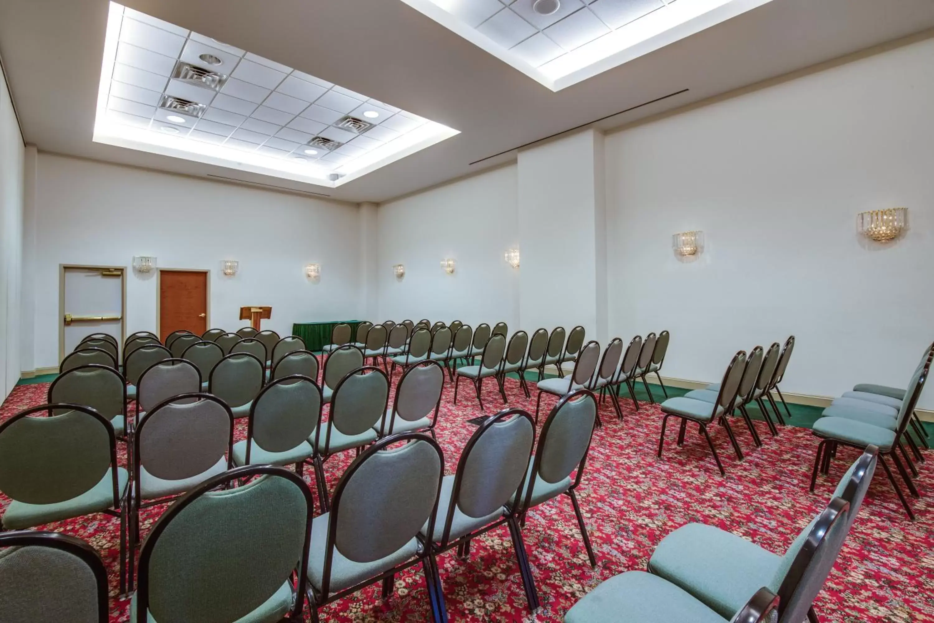 Meeting/conference room in Holiday Inn Express Hotel & Suites Greensboro-East, an IHG Hotel