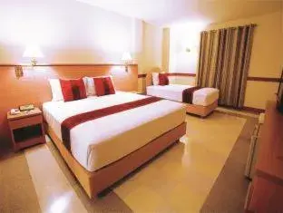 Bed in The Ecotel Bangkok