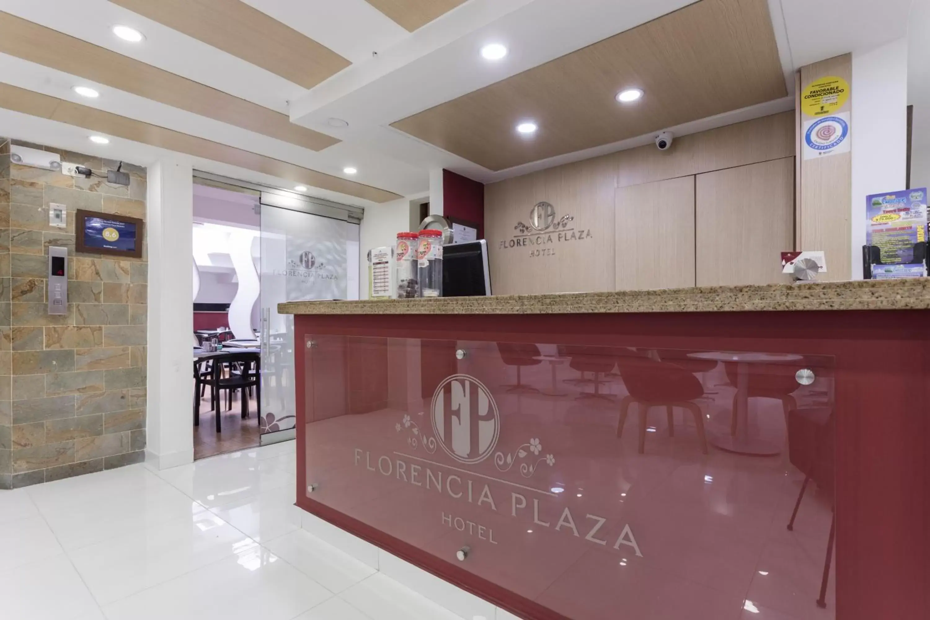 Lobby or reception in Hotel Florencia Plaza