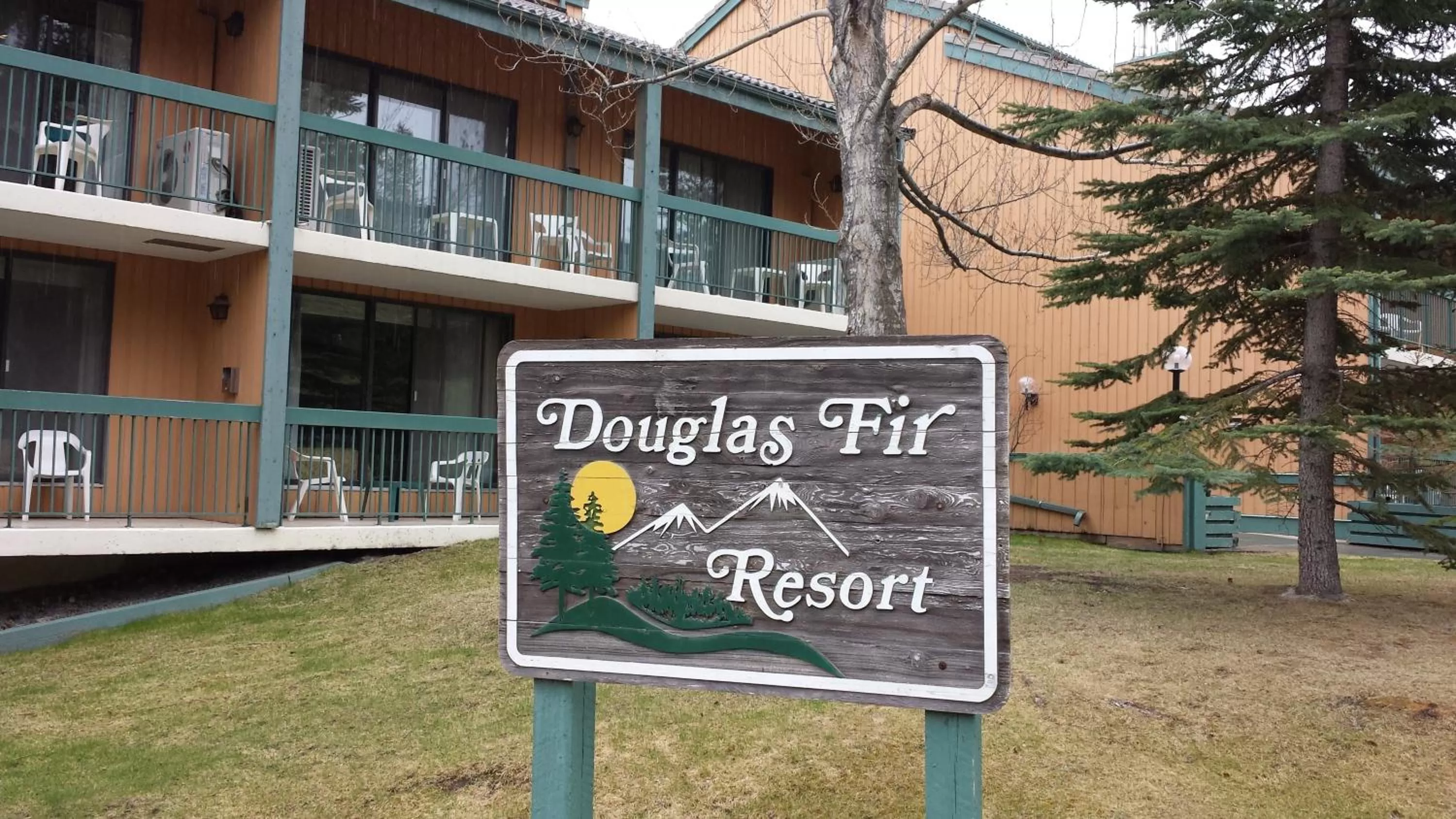Decorative detail in Douglas Fir Resort & Chalets